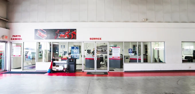 Kings Chrysler Jeep Dodge Ram Service Center Image