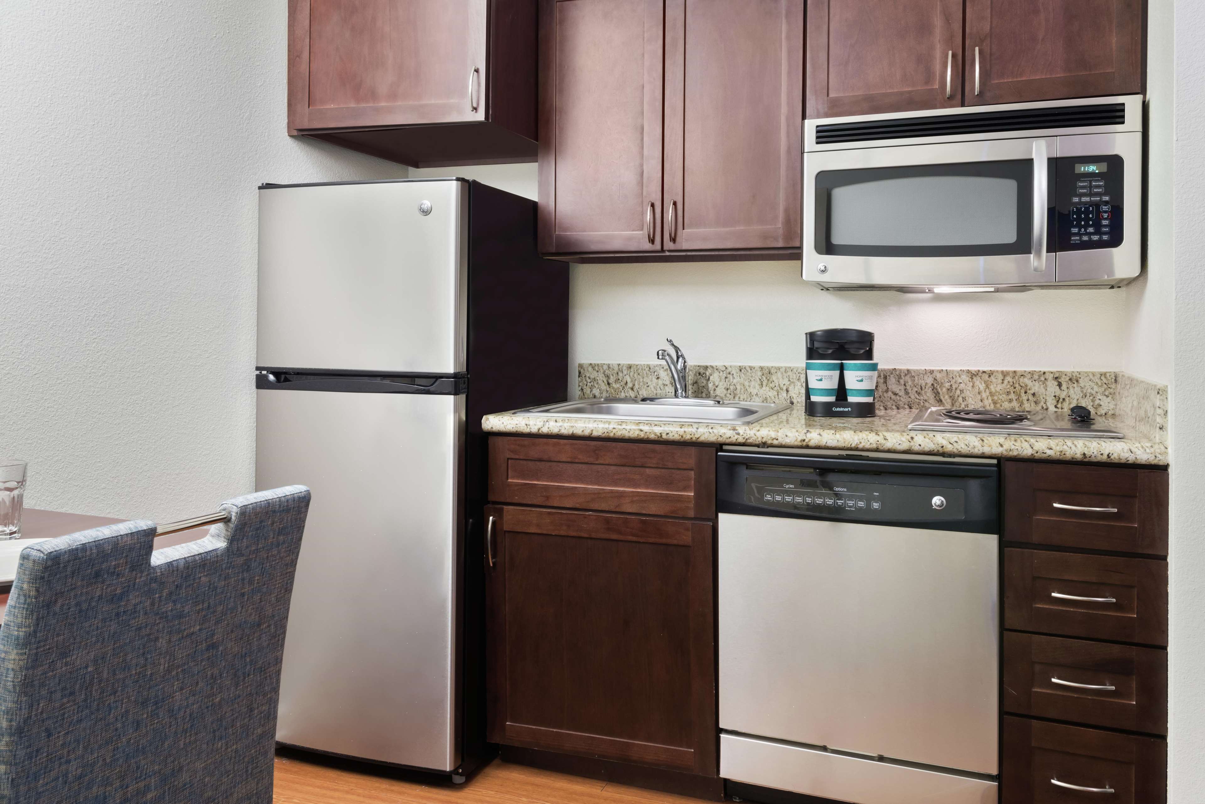 Homewood Suites by Hilton Charlotte-North/Univ Research Park Photo