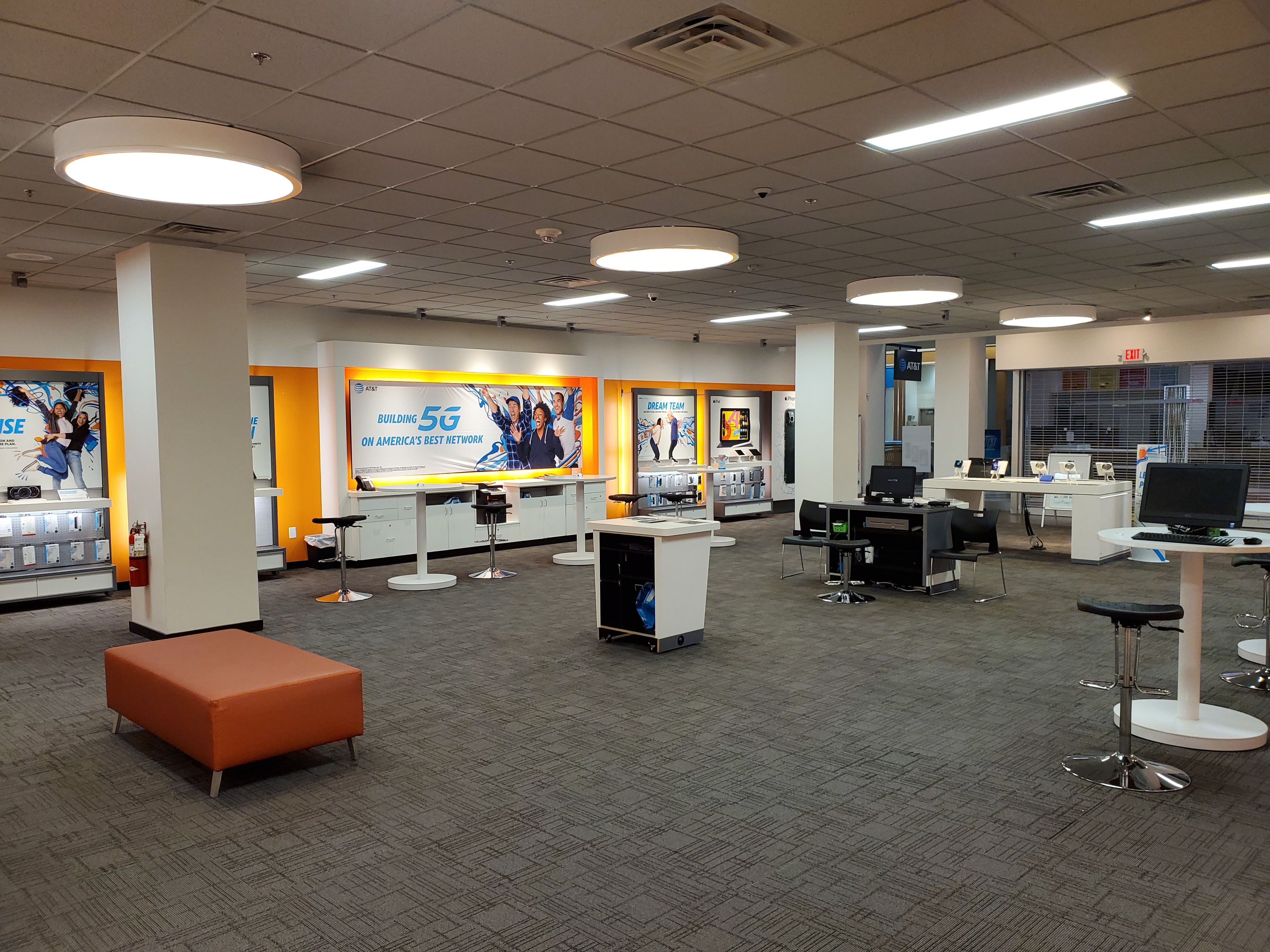 AT&T Store Photo