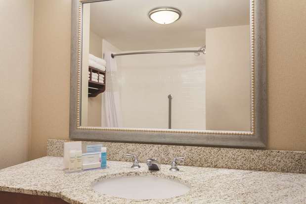 Images Hampton Inn & Suites Mystic