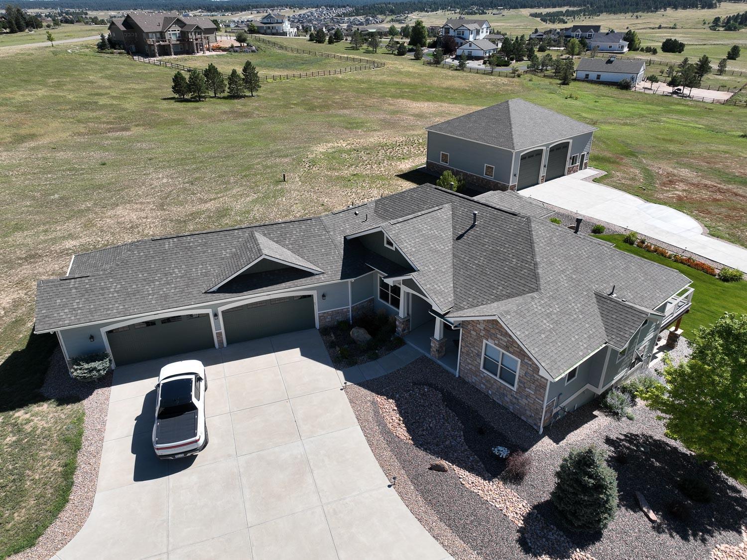 ELK Roofing & Construction Image