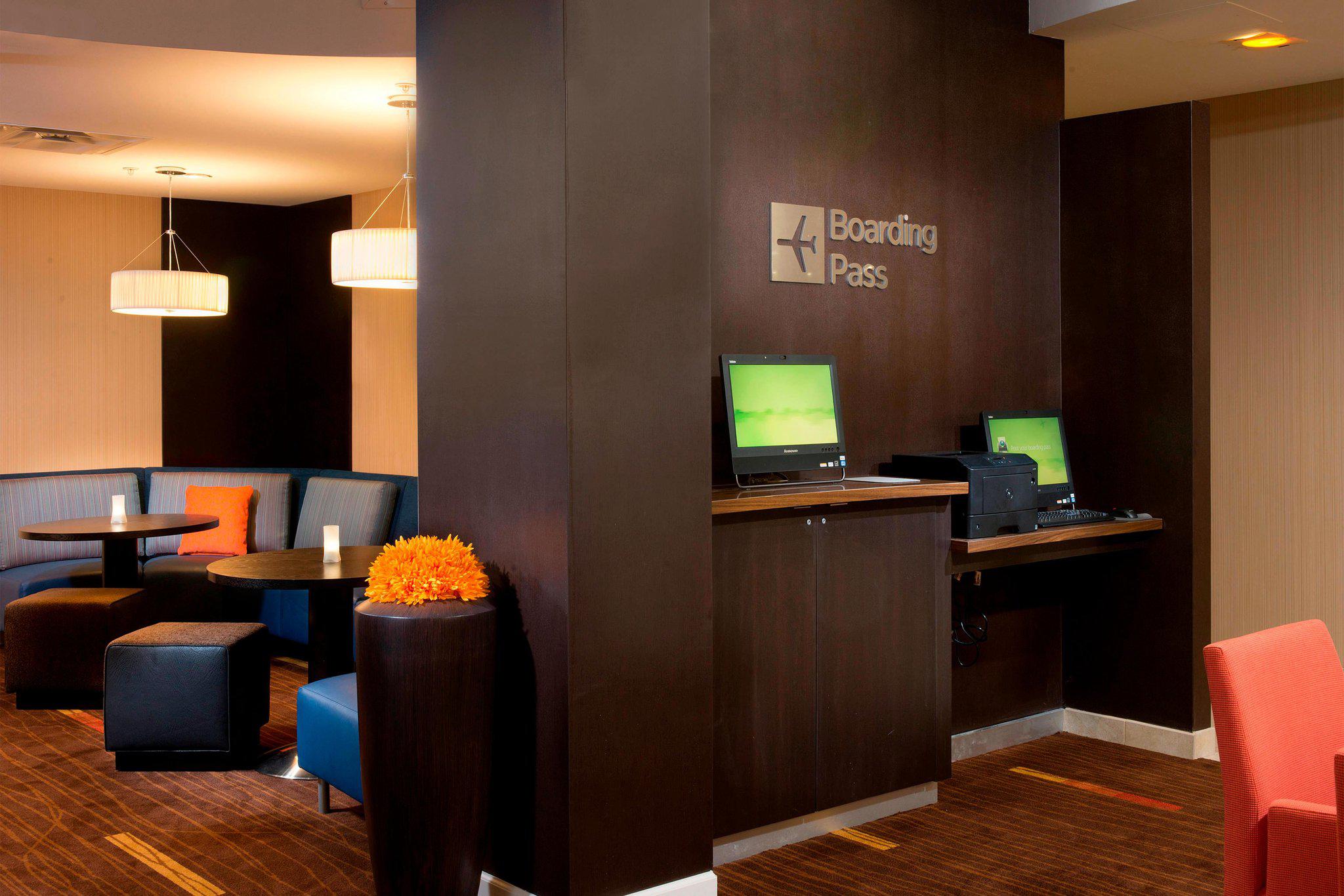 Courtyard by Marriott Memphis Collierville Photo