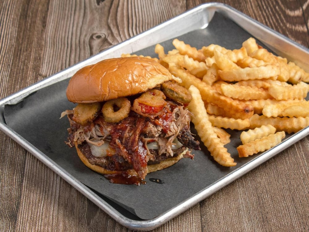Gringos BBQ Smash Burger