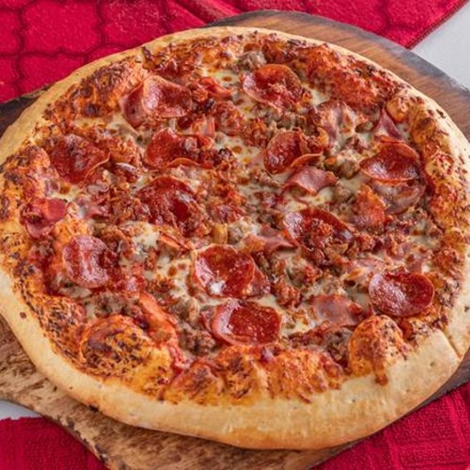 Meatzza Pizza