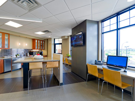 Regus - Minnesota, Maple Grove - Arbor Lakes Photo