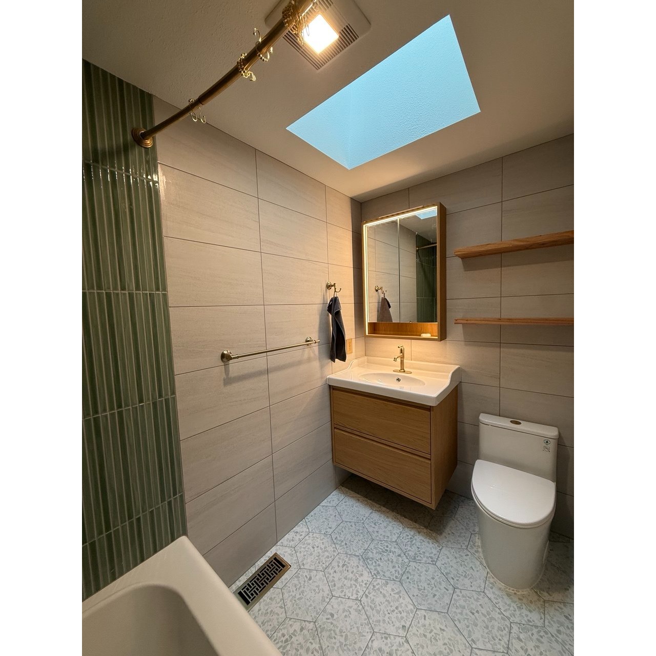 Luxx Bathroom Remodel LLC