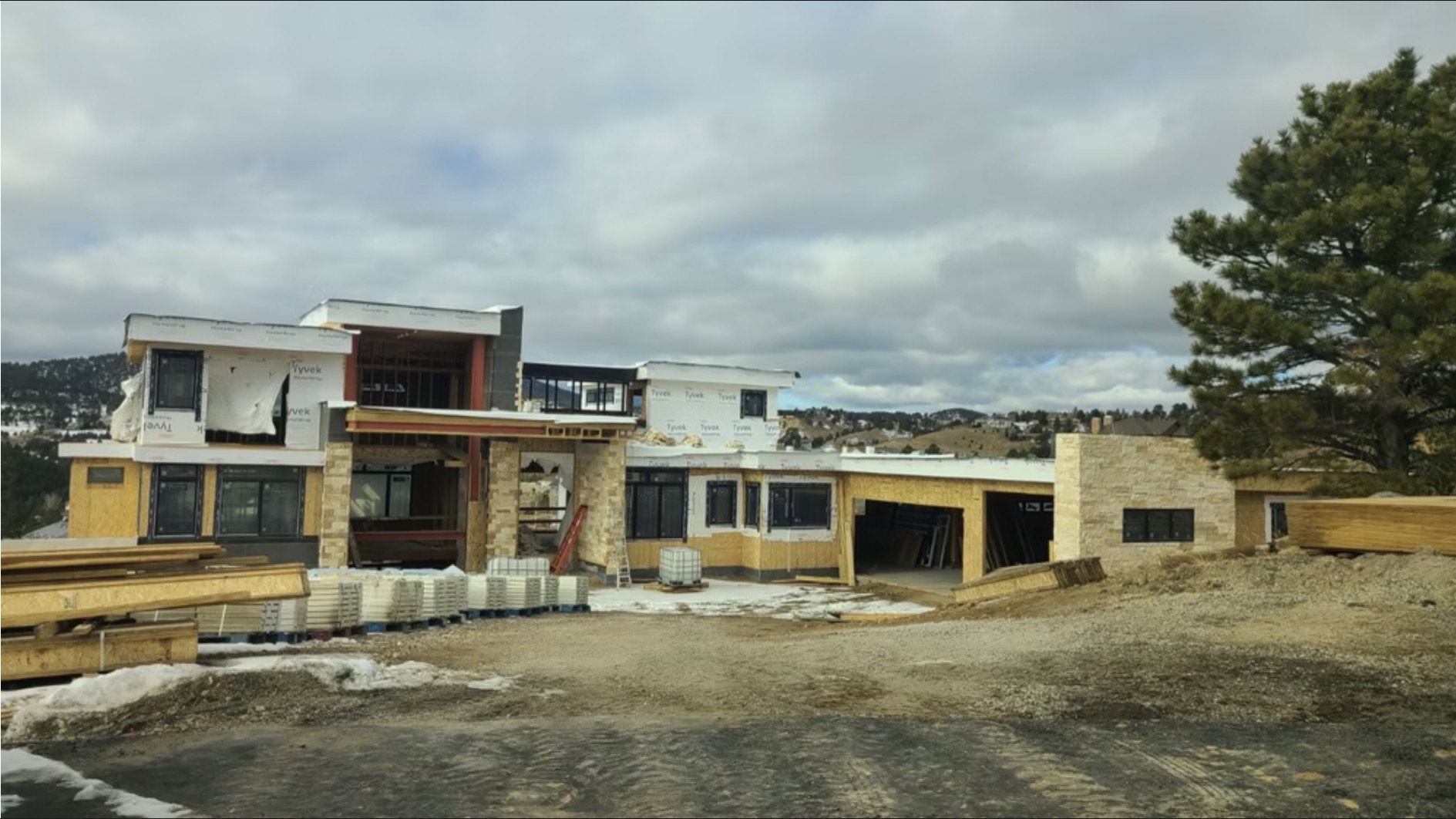 Simon's Construction Image