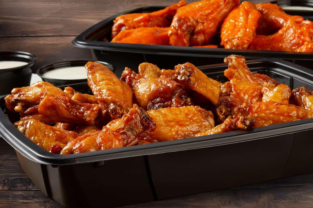 PARTY PLATTER 50 FRESH CHICKEN WINGS
