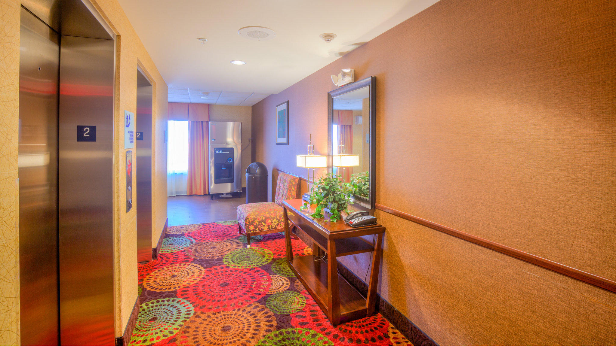 Holiday Inn Express & Suites Elk City Photo