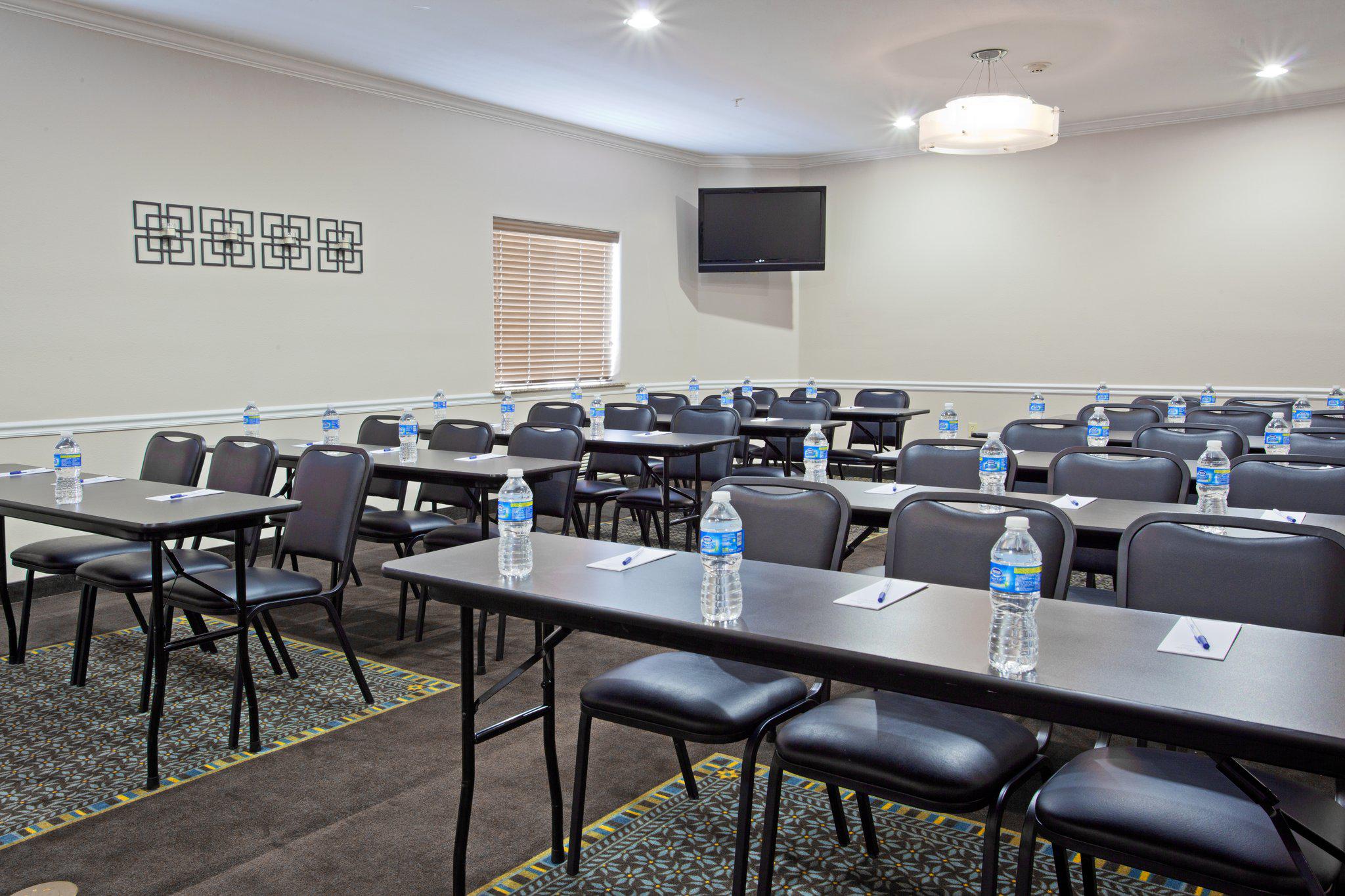 Candlewood Suites Houston Westchase - Westheimer Photo