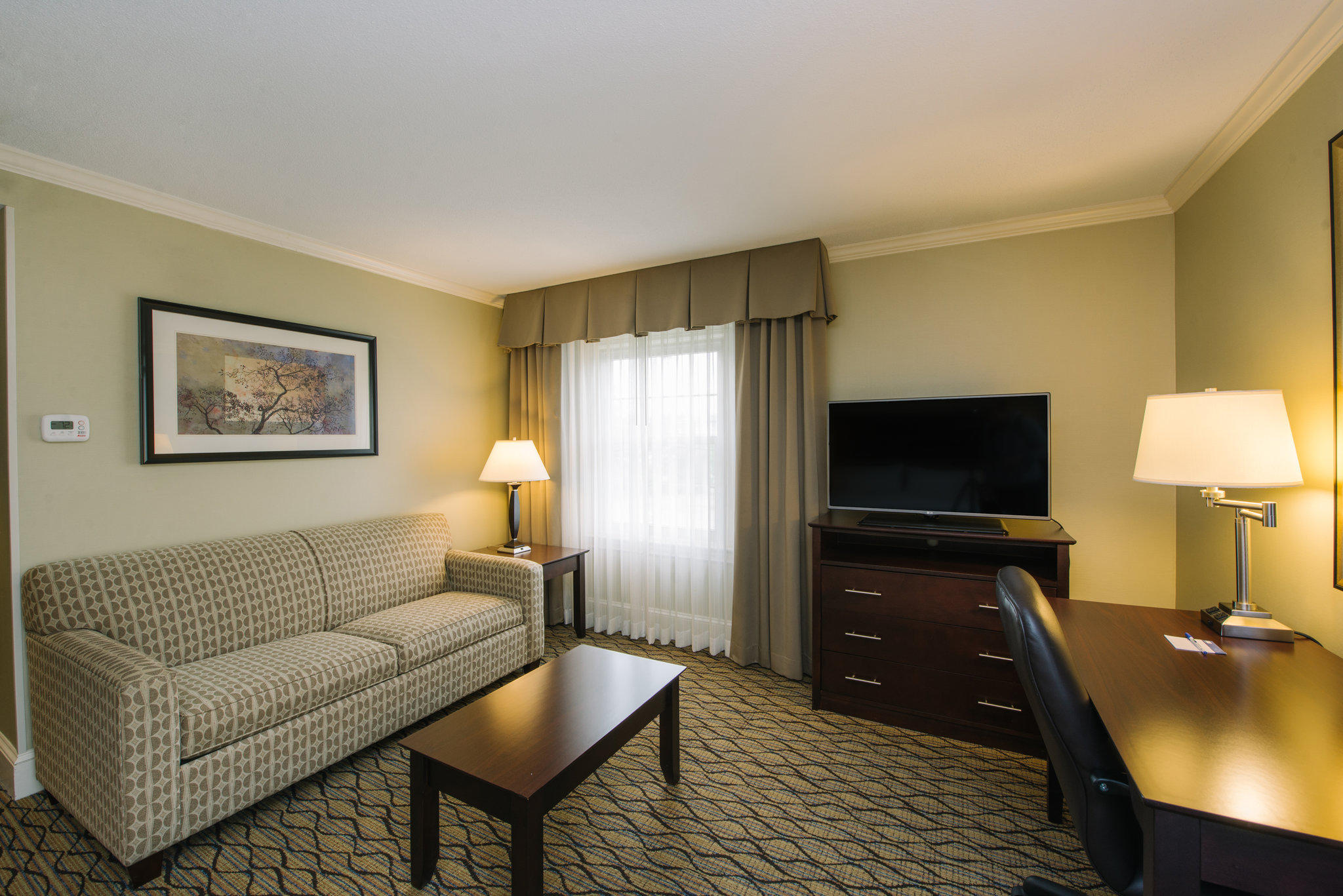 Holiday Inn Express & Suites Merrimack Photo