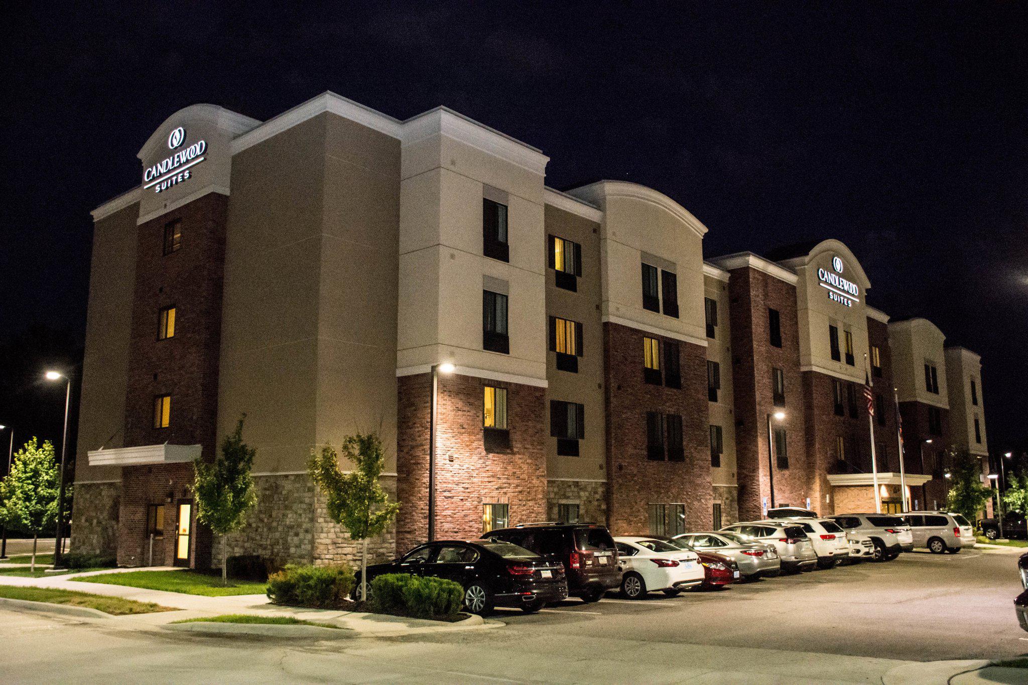 Candlewood Suites Overland Park - W 135th St. Photo