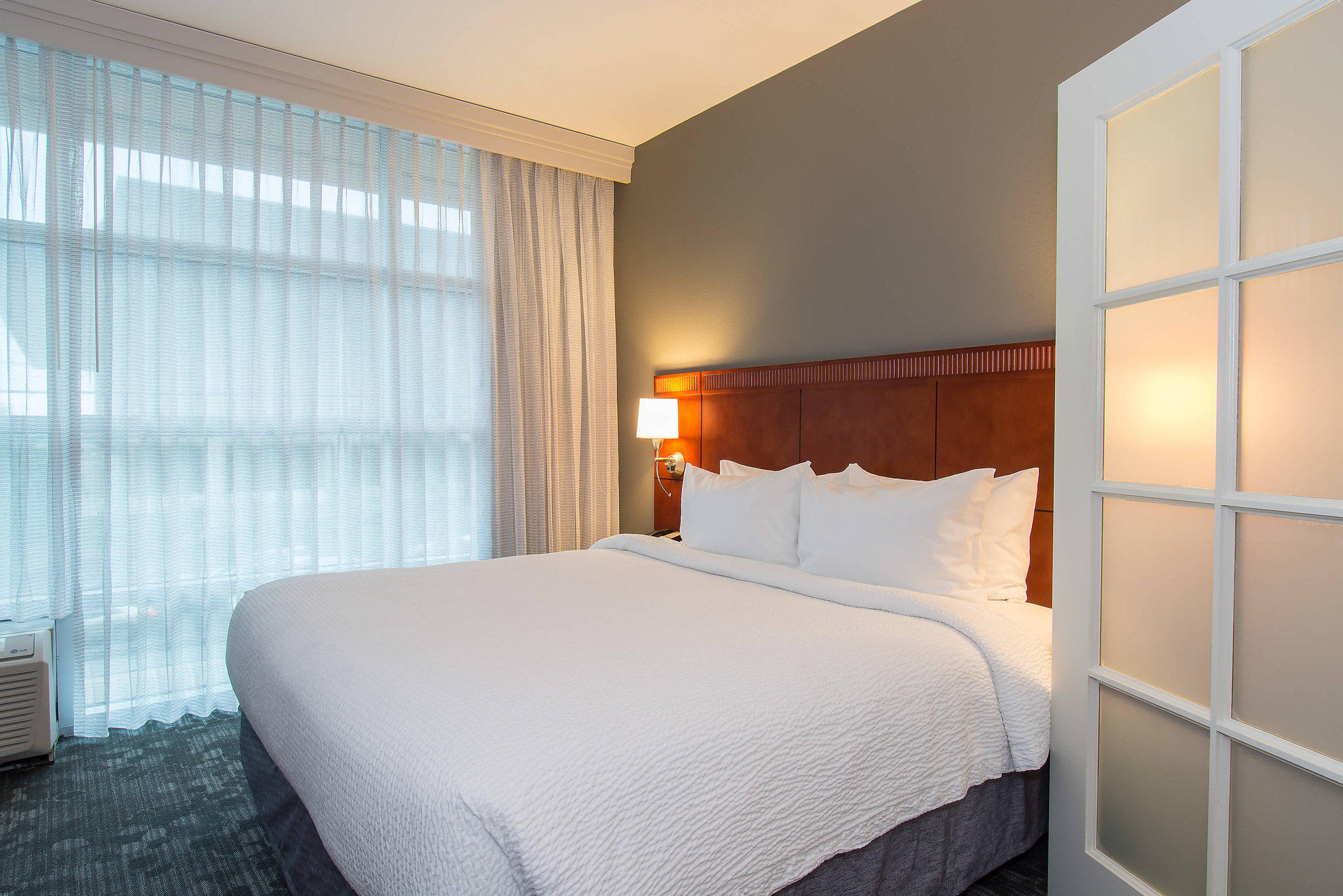 Courtyard by Marriott Columbia Downtown at USC Photo