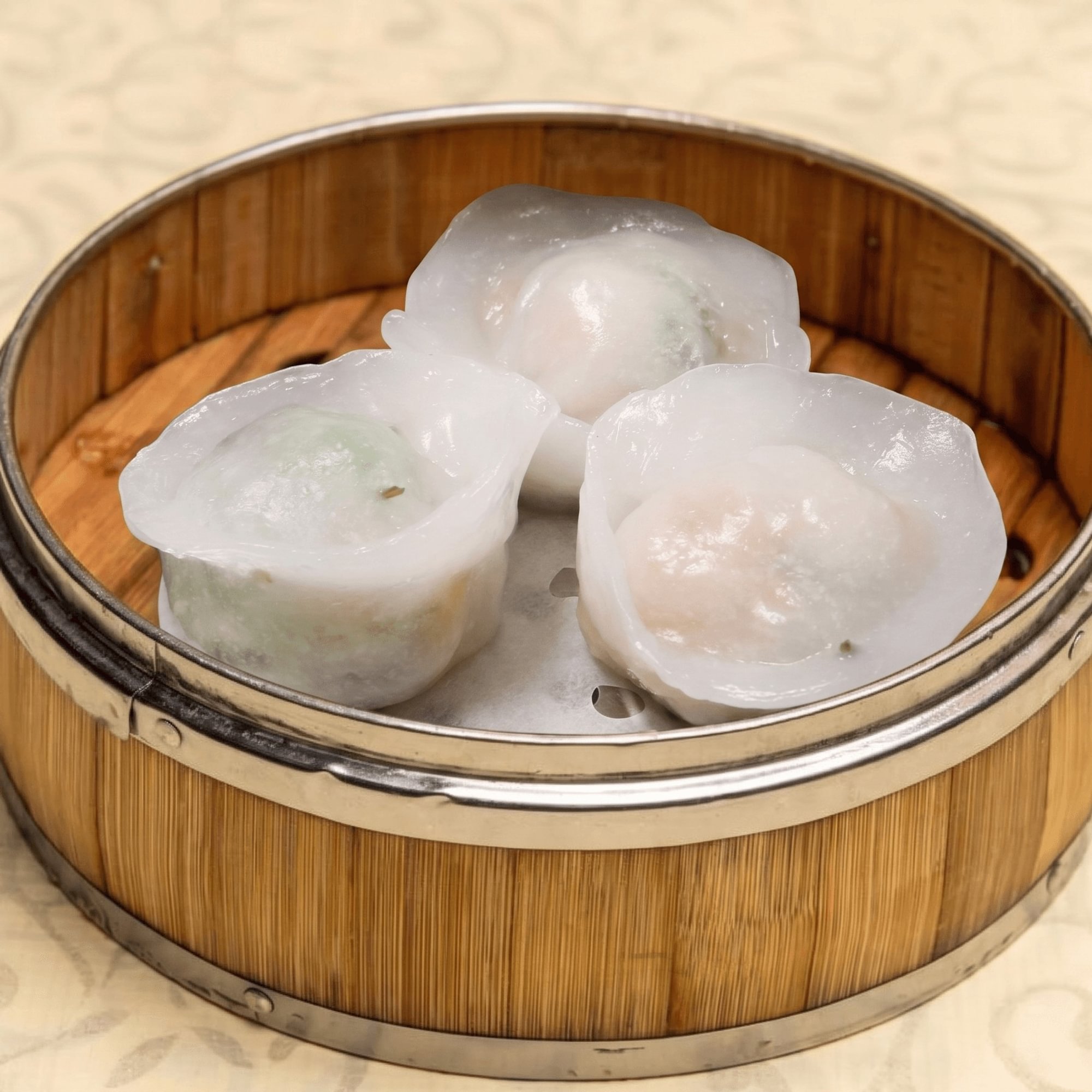 蒸香茜餃 [Cilantro Shrimp Dumpling]