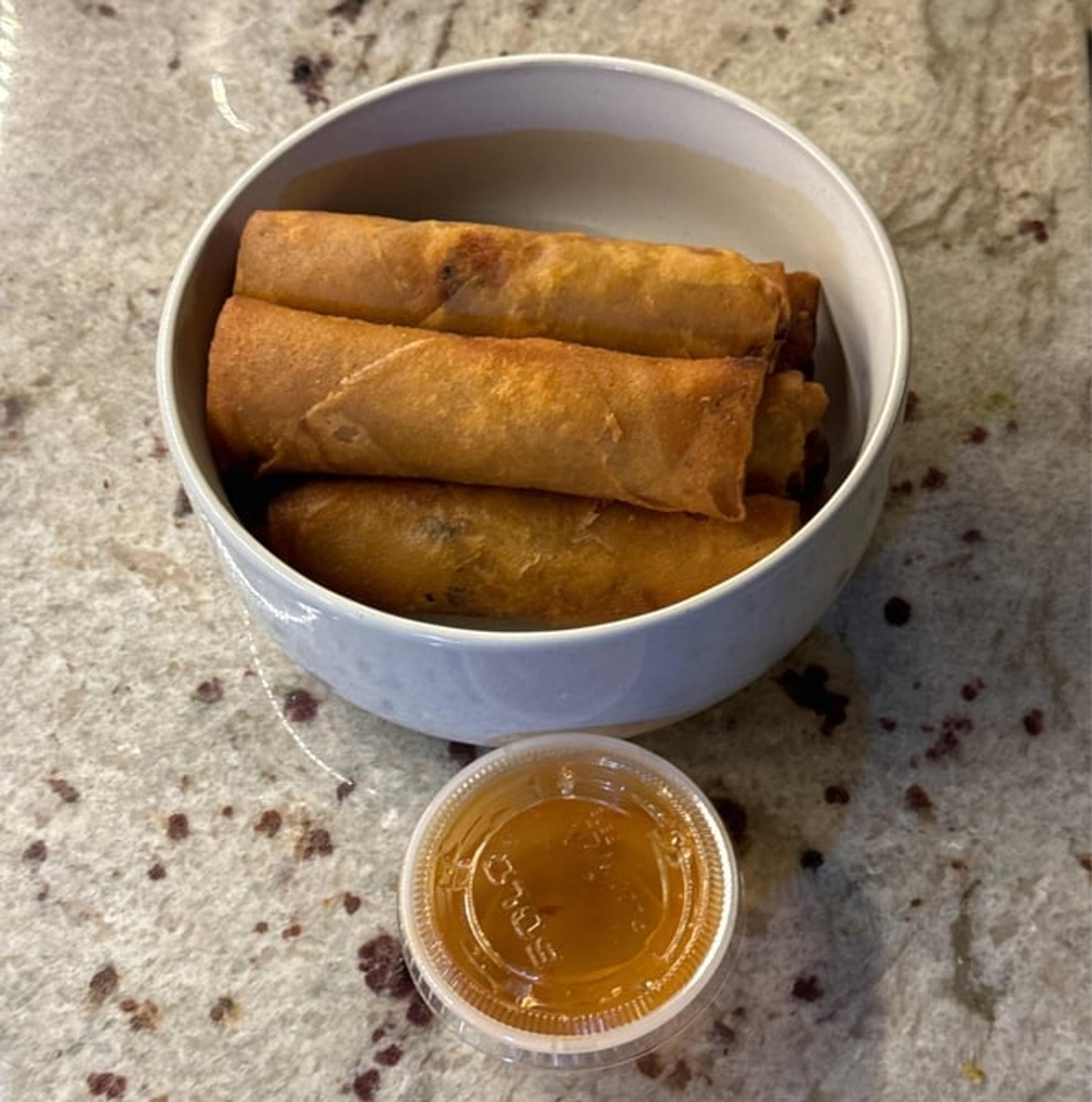 Eggrolls (4 Pieces)