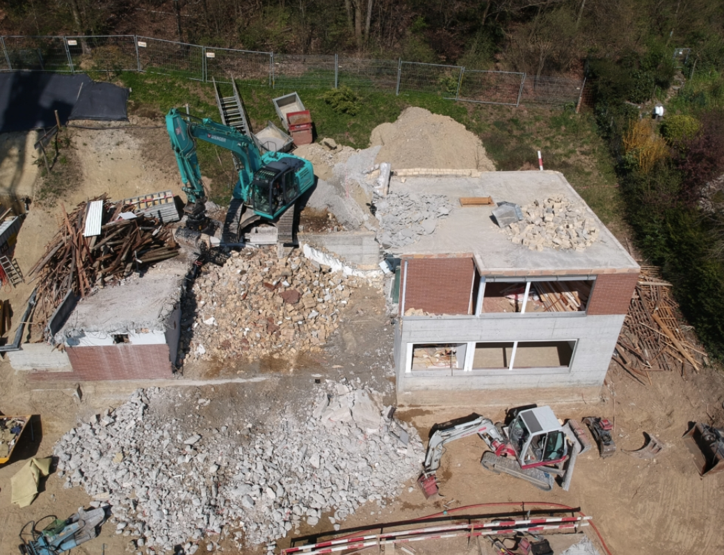 Scavi, ingegneria civile, costruzioni stradali, riqualificazione & idraulica