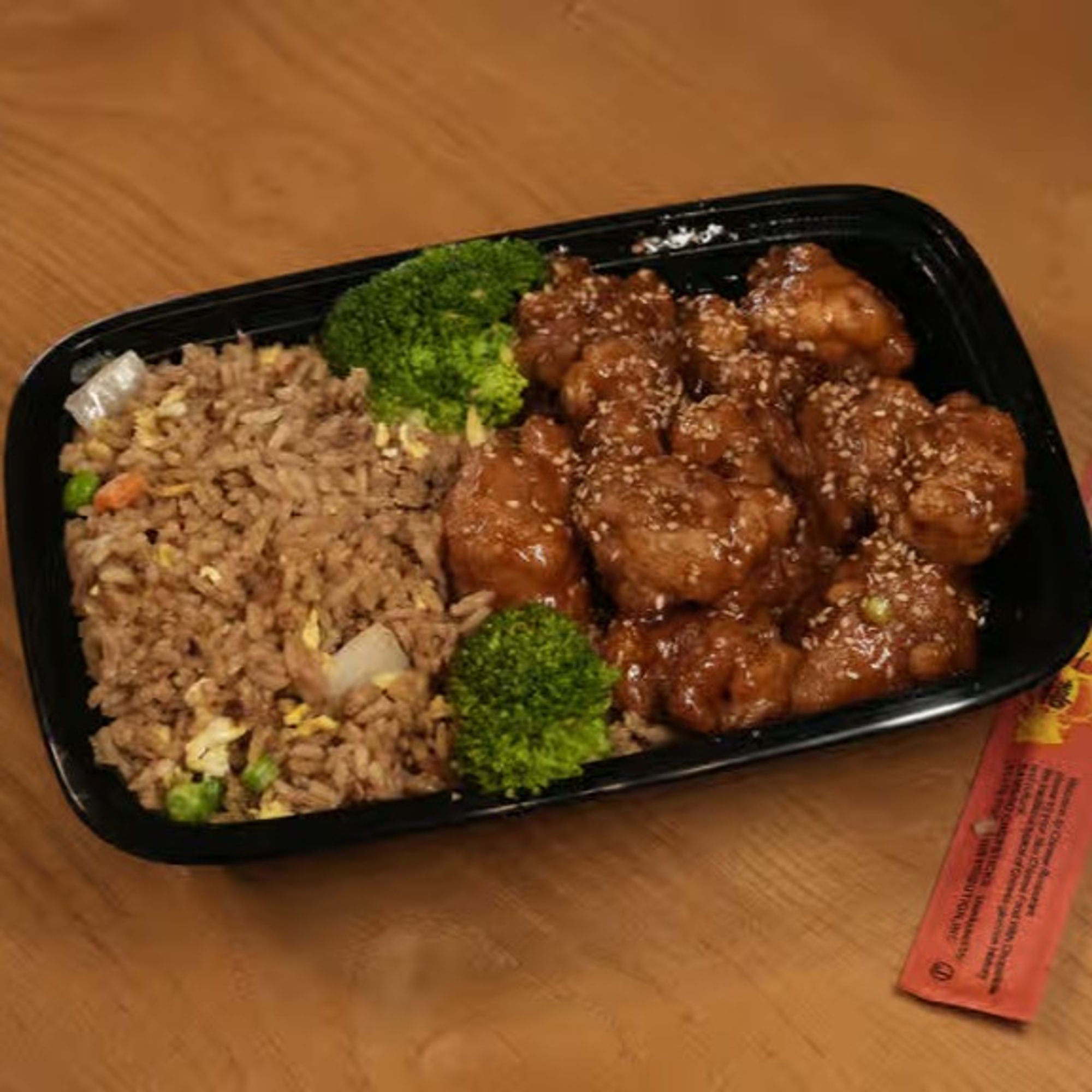 Sesame Chicken Combo Platter / 芝麻鸡套餐