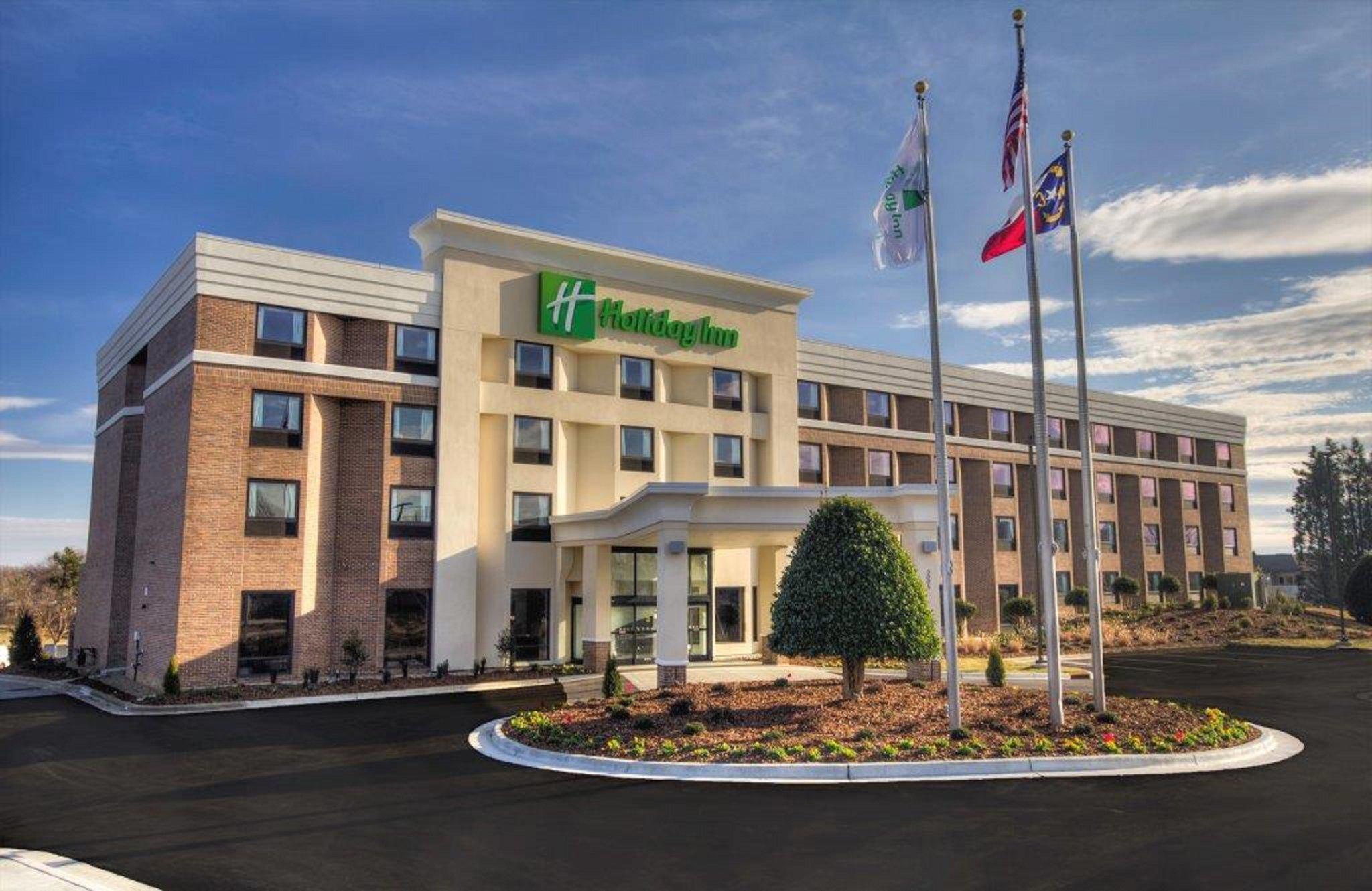 Holiday Inn Greensboro Coliseum Photo