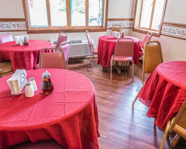 Images Quality Inn Royle