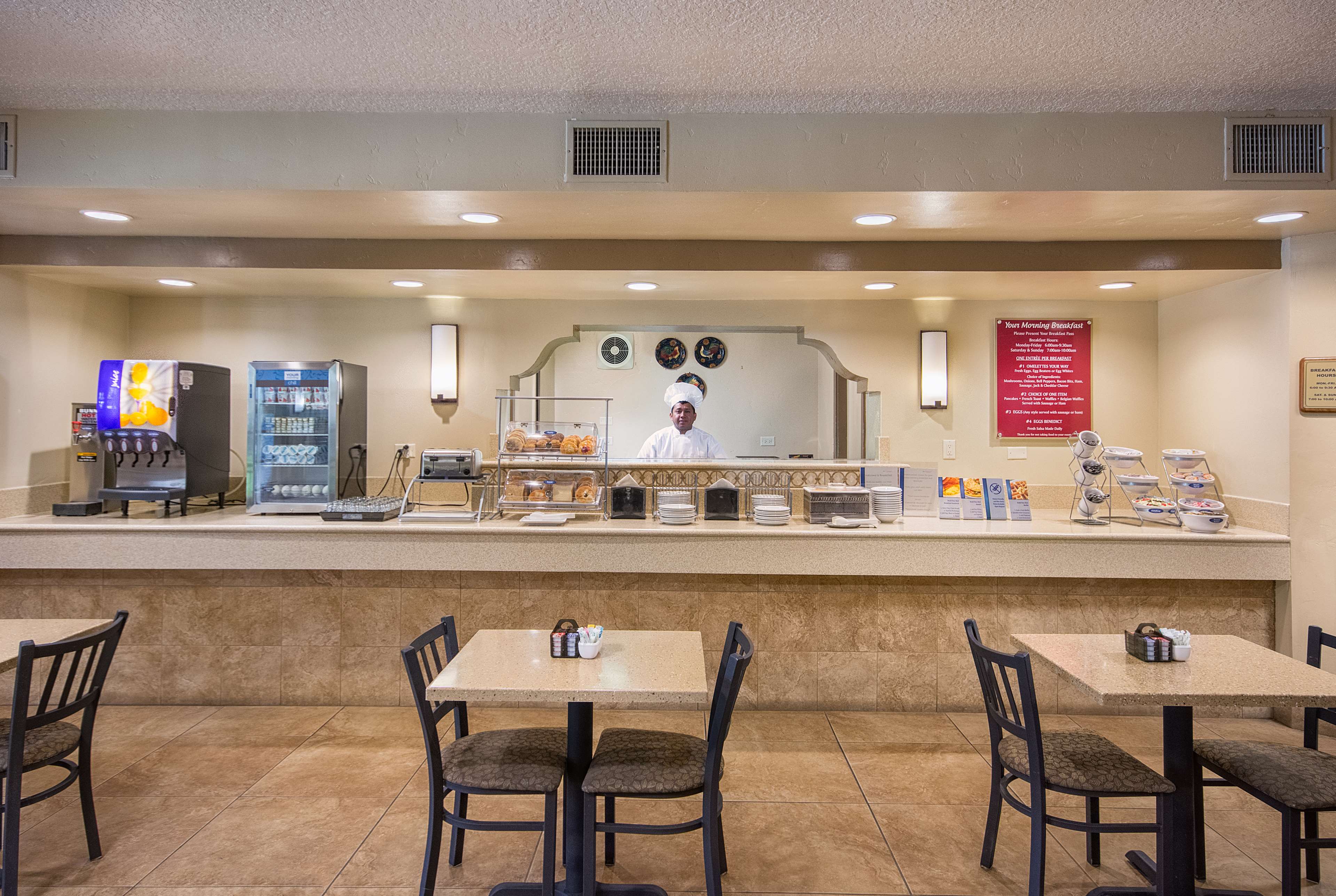 Best Western San Dimas Hotel & Suites Photo