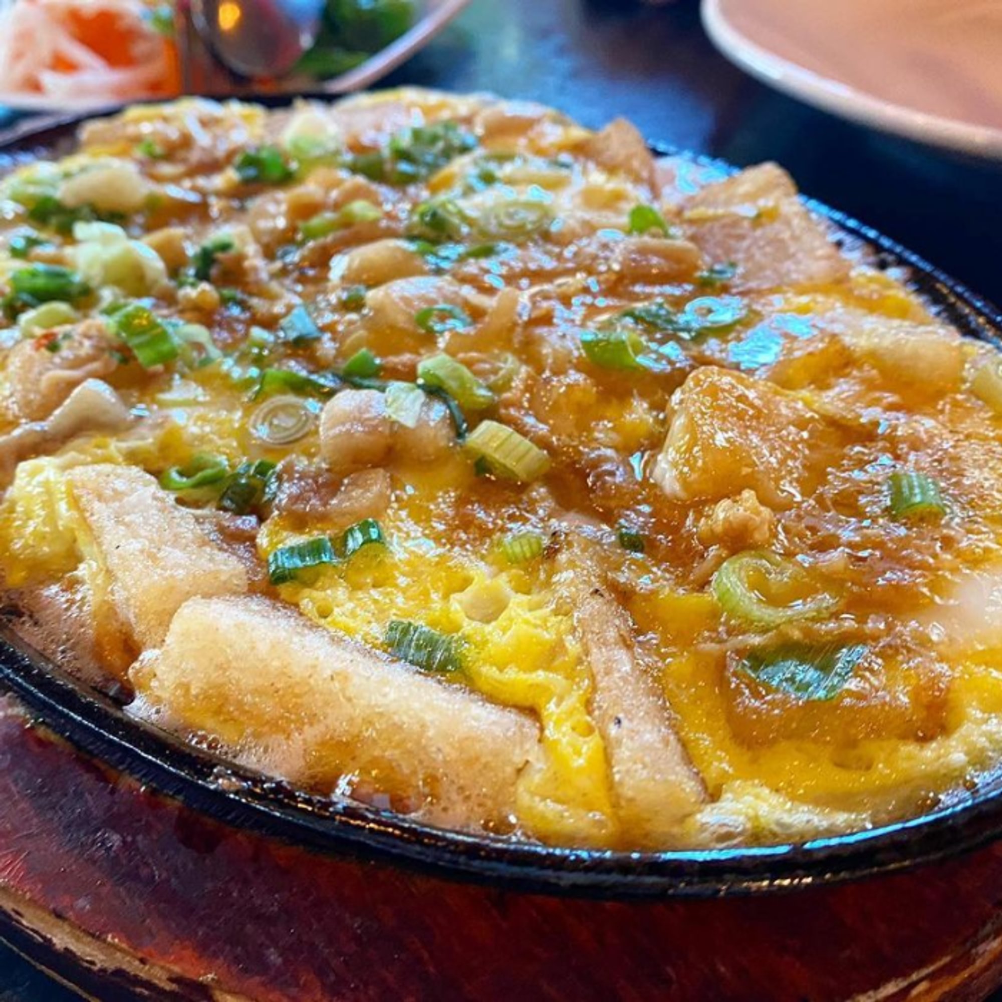 A17. Sizzling Rice Cake Omelet - Bột Chiên