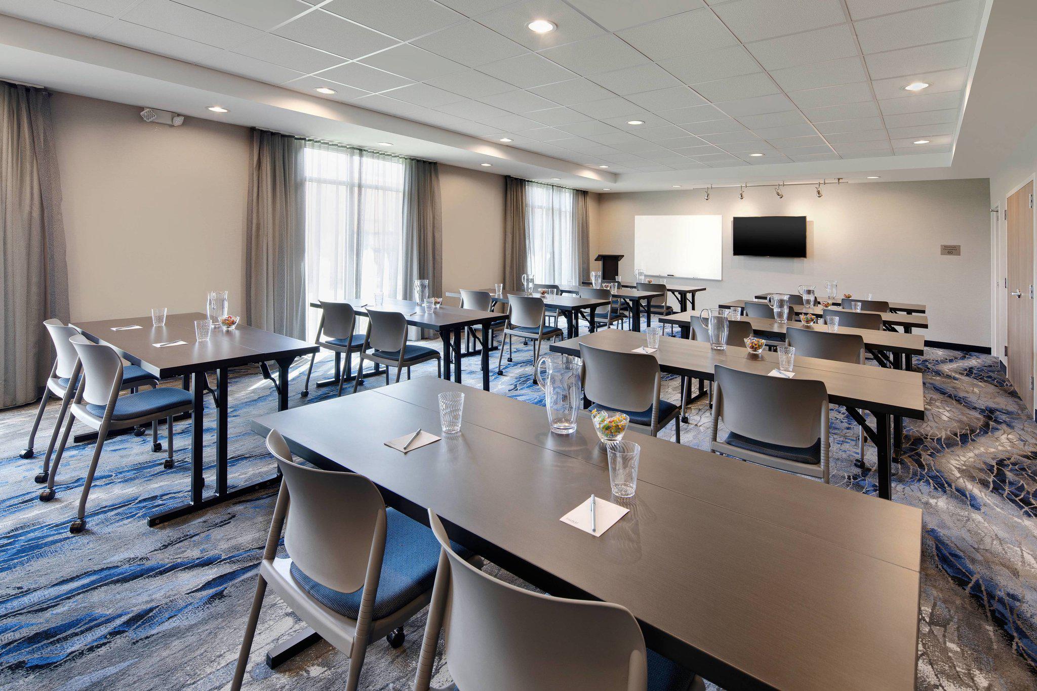 Fairfield Inn & Suites by Marriott Tampa Wesley Chapel Photo