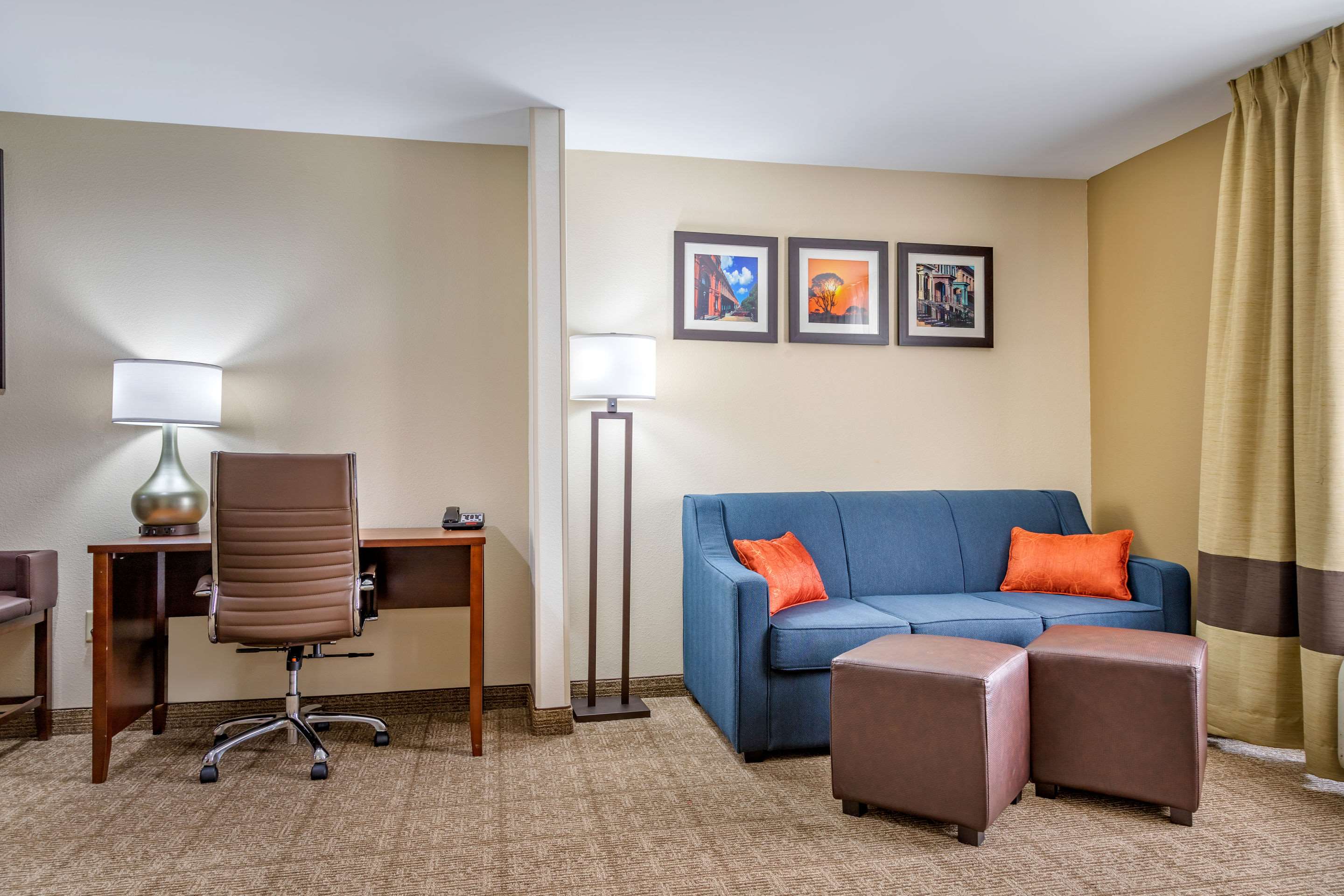 Comfort Suites Gateway Photo