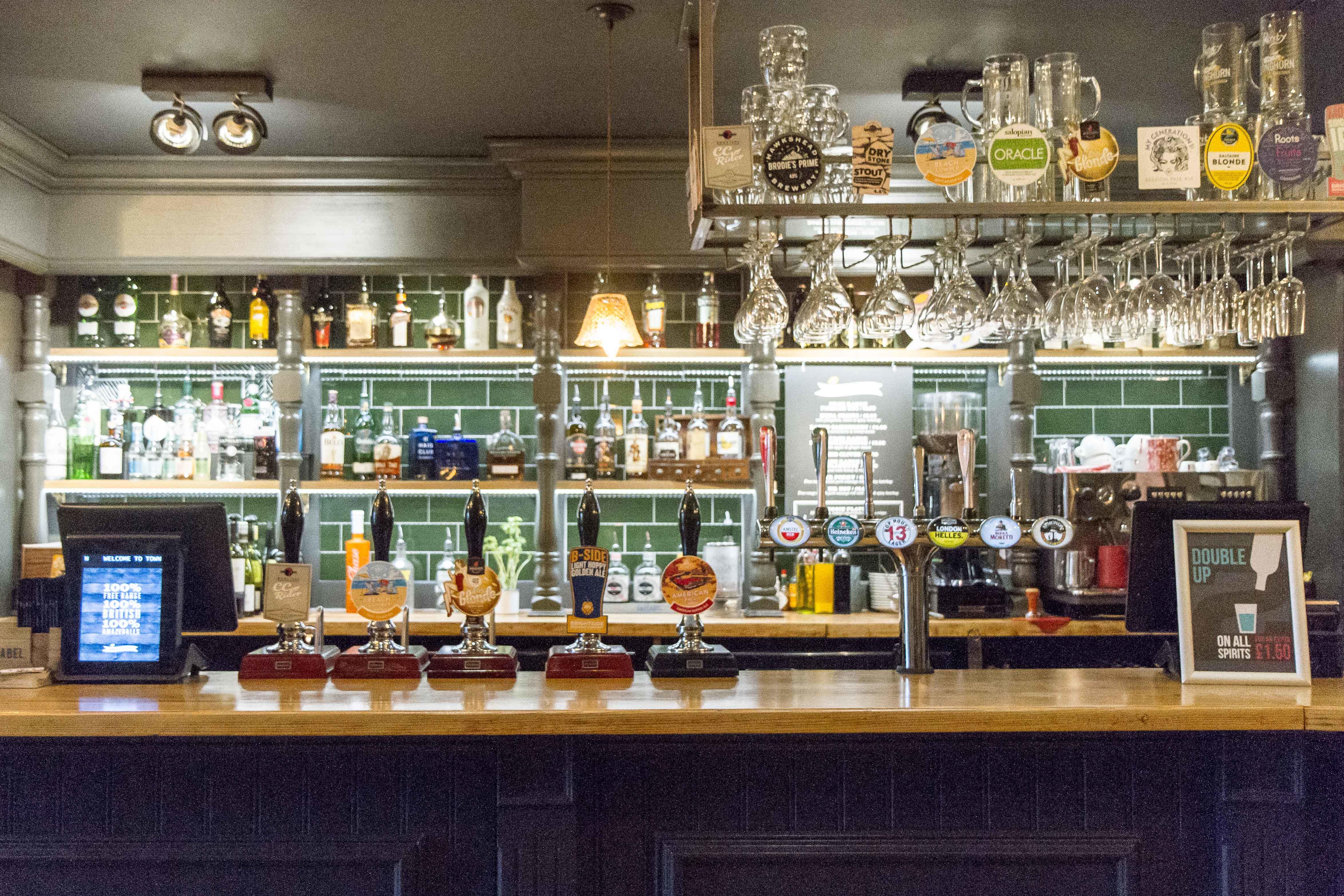 Images The Town Hall Tavern