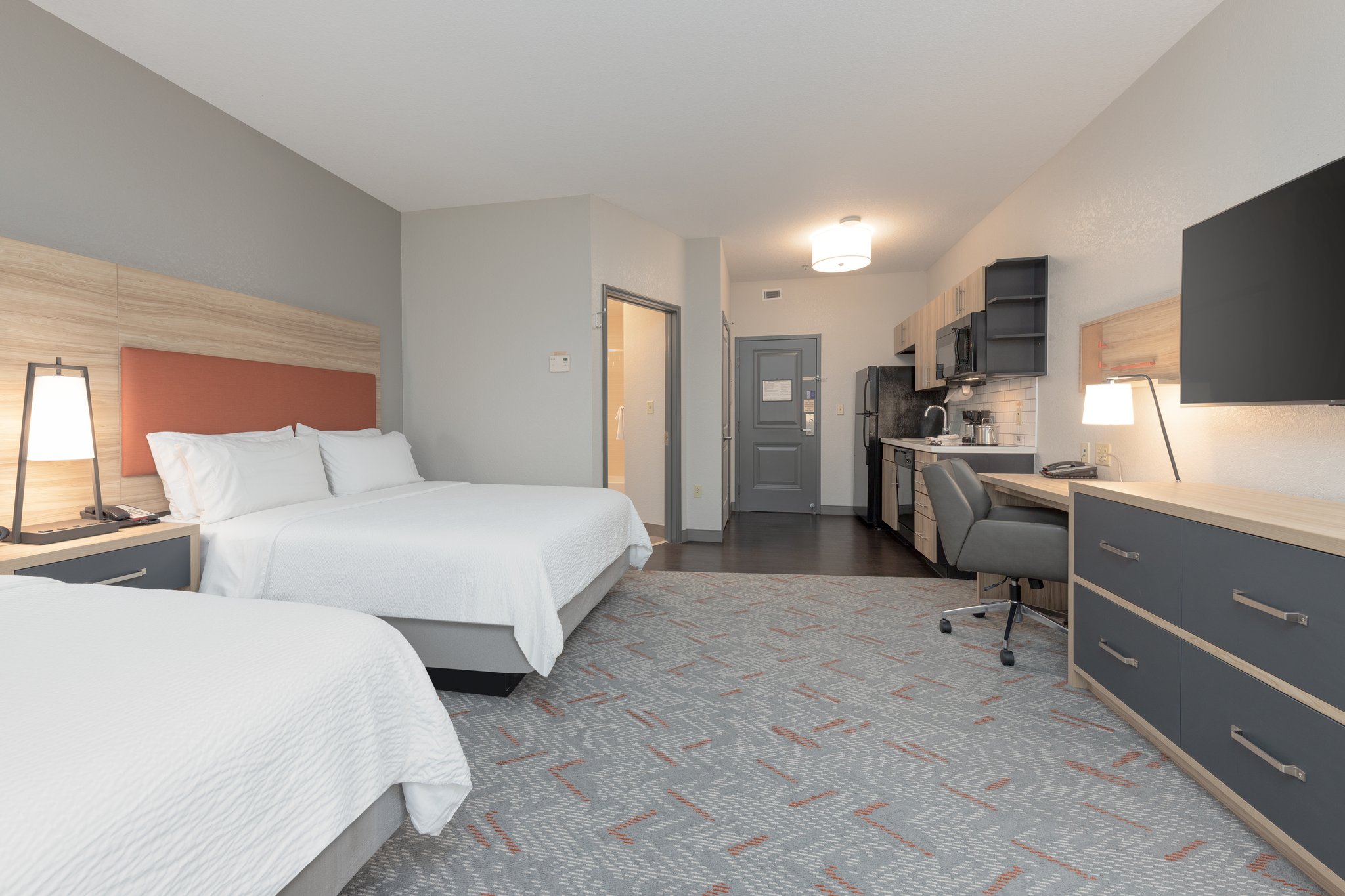 Candlewood Suites Building 144 Image