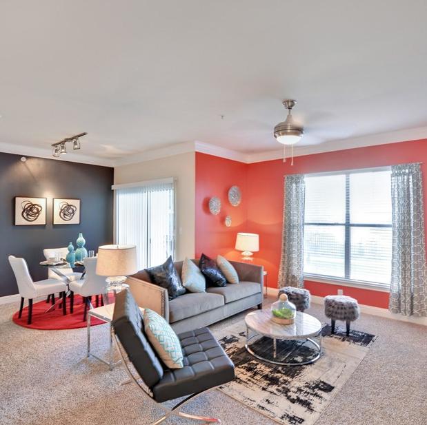 Images Stoneleigh at Cypress Station Apartment Homes