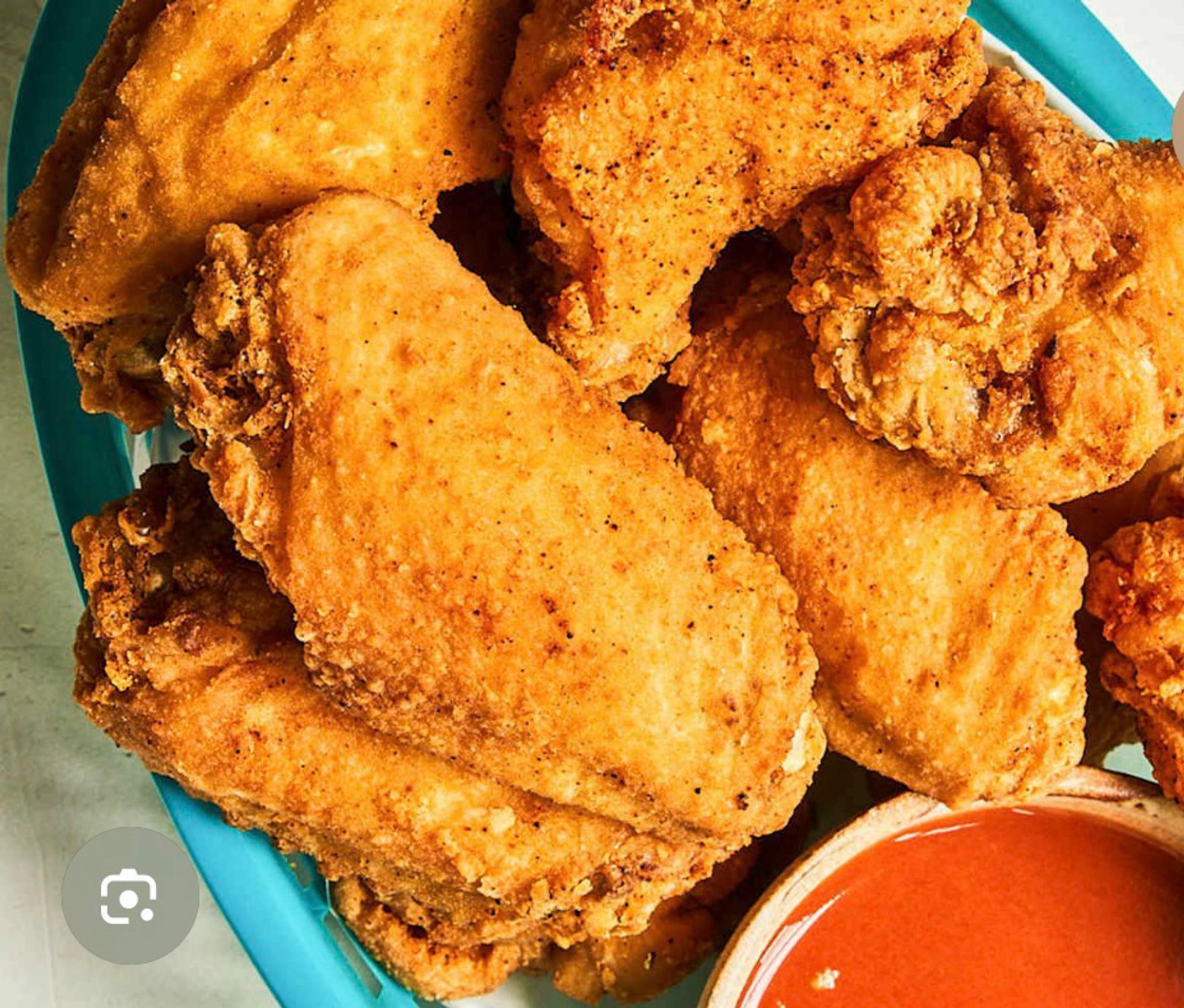 4 PC Chicken Wings with Fries