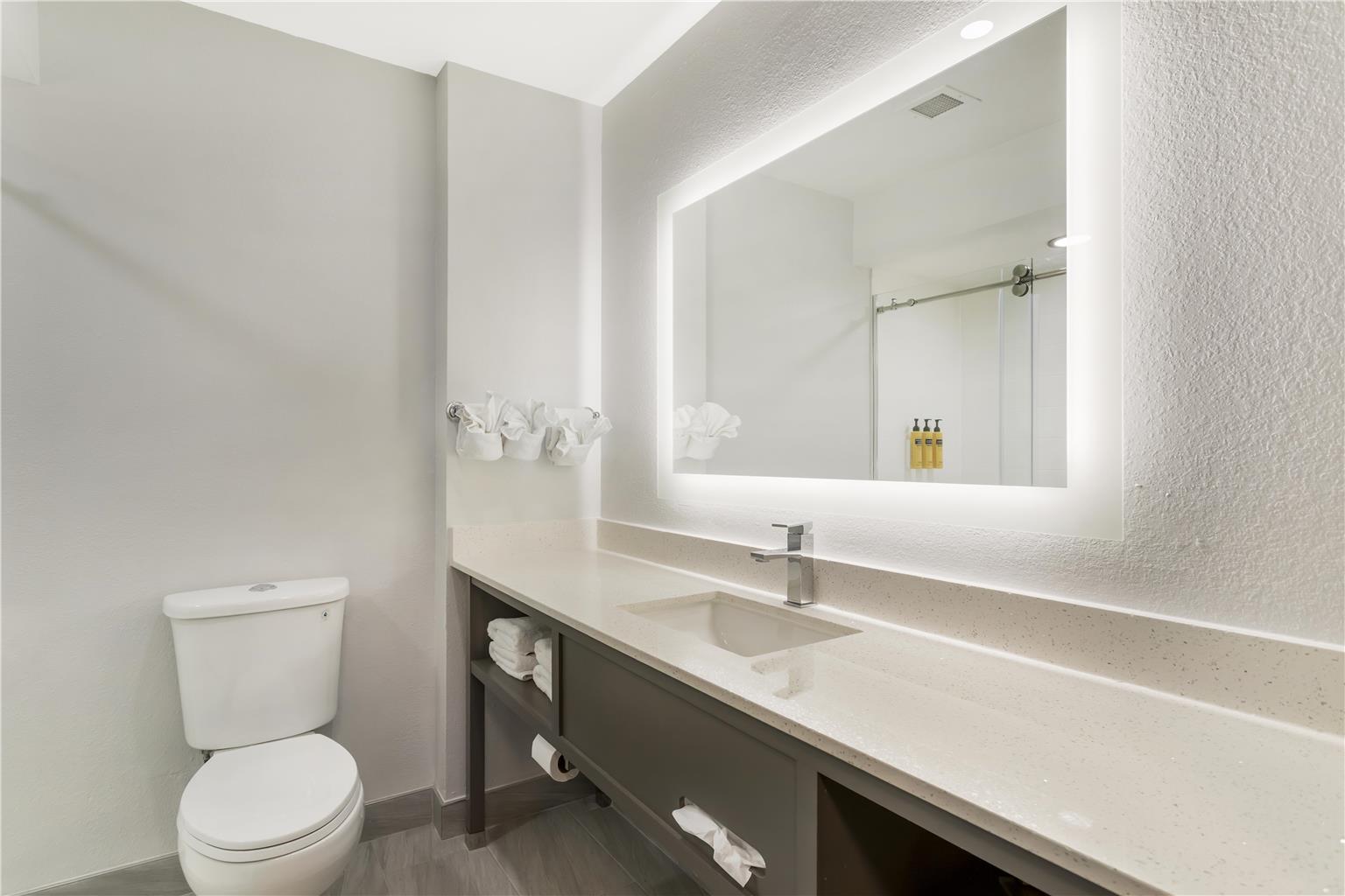 Best Western Plus First Coast Inn & Suites Image