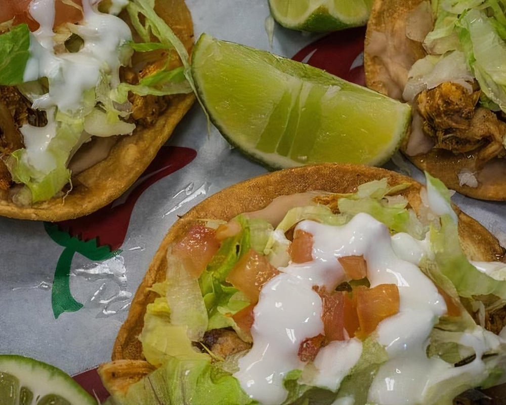 TOSTADAS DE TINGA