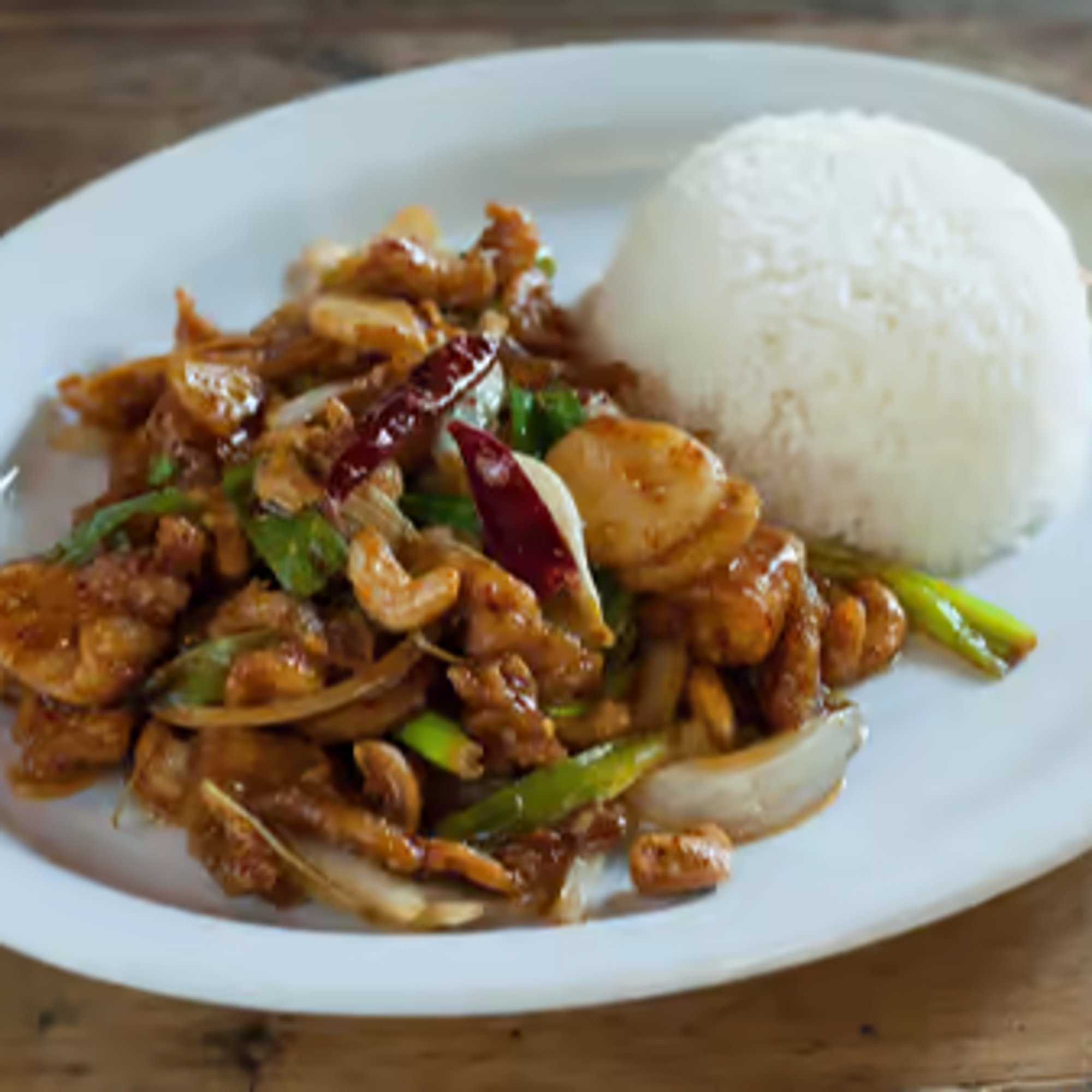 Pad Med Mamuang