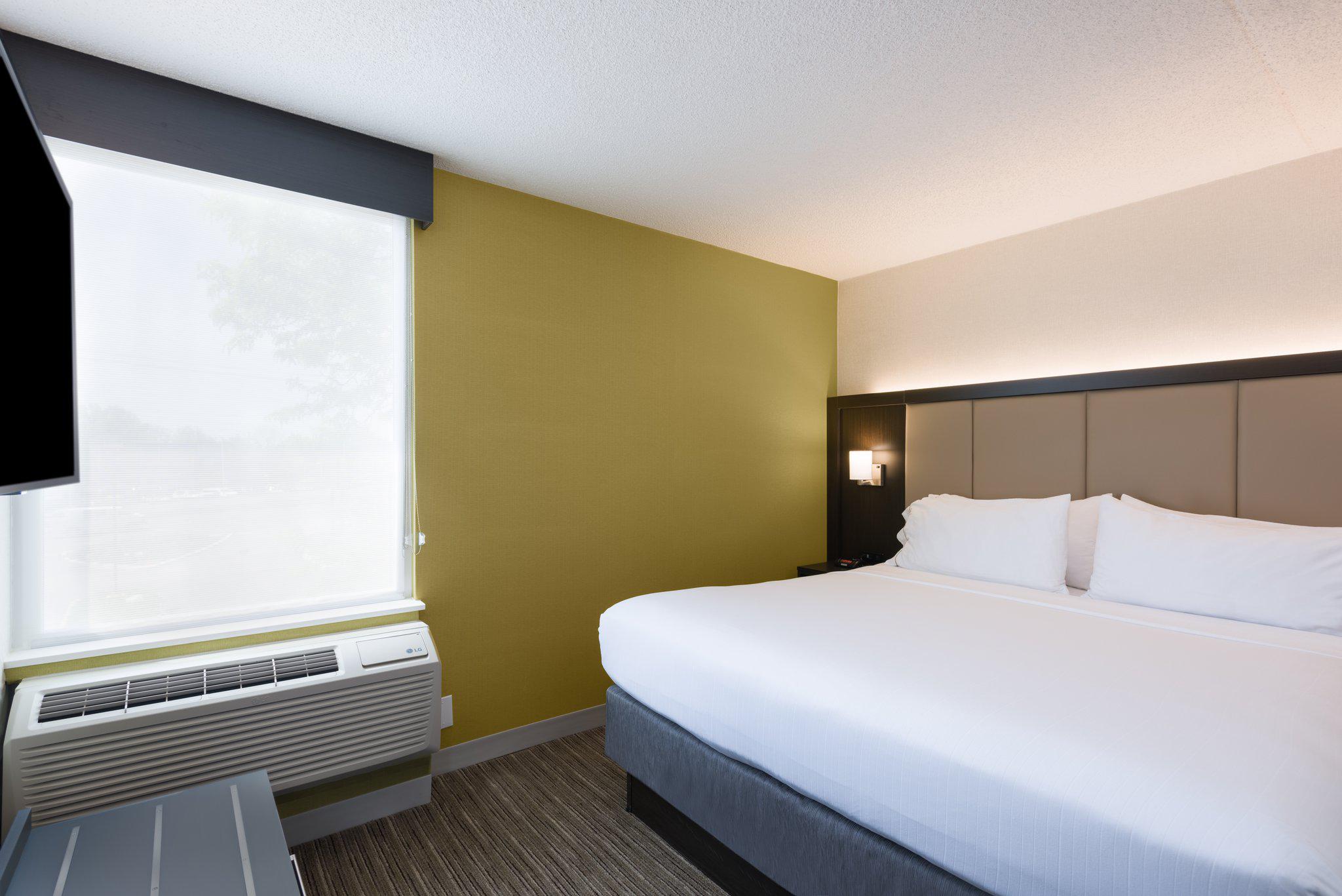 Holiday Inn Express Ramsey-Mahwah Photo