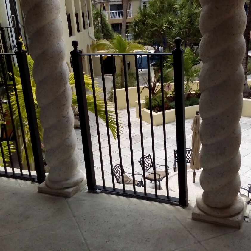 Colonial Balcony Railing