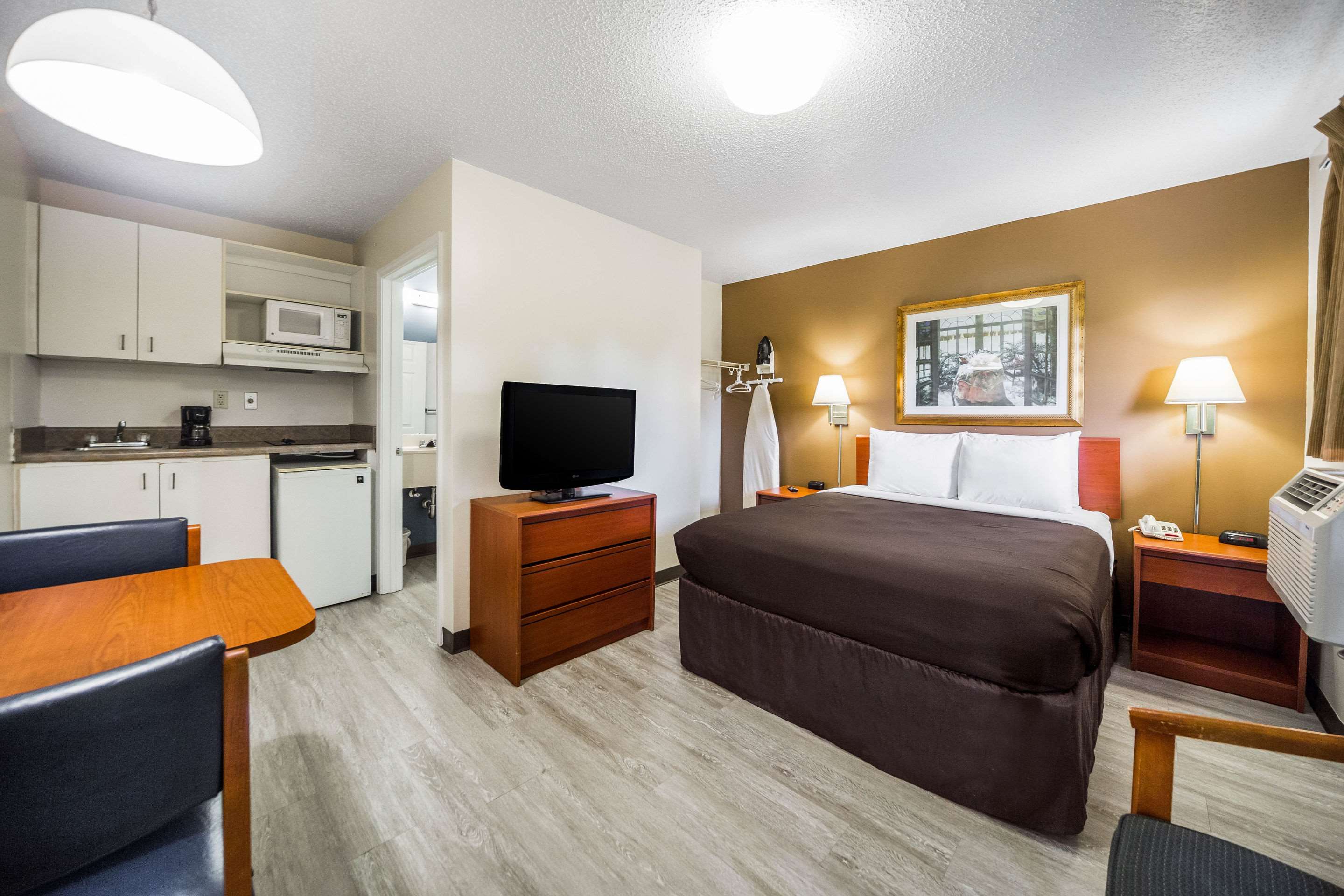 Suburban Extended Stay Hotel Biloxi North Area Photo