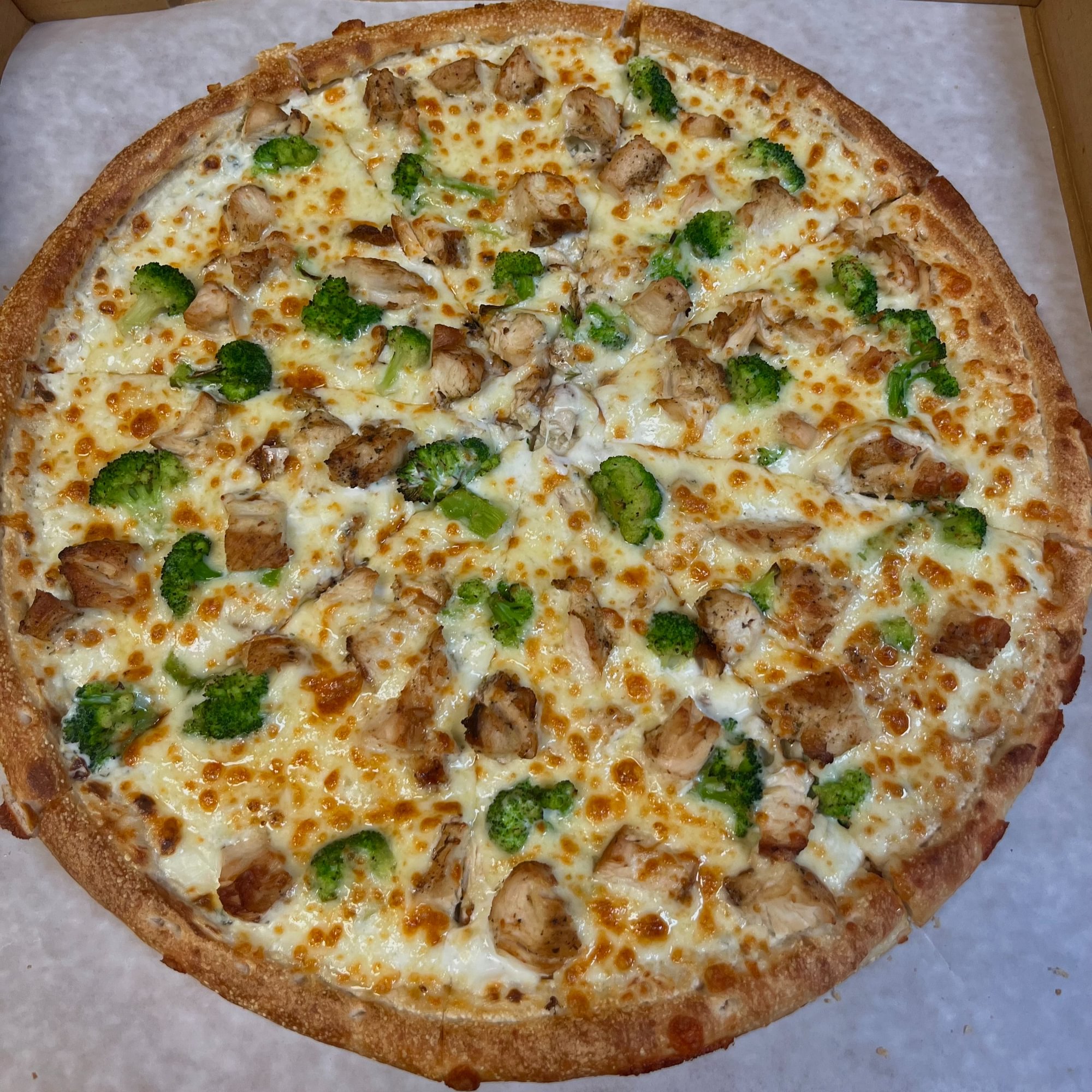 Chicken Broccoli Alfredo Pizza