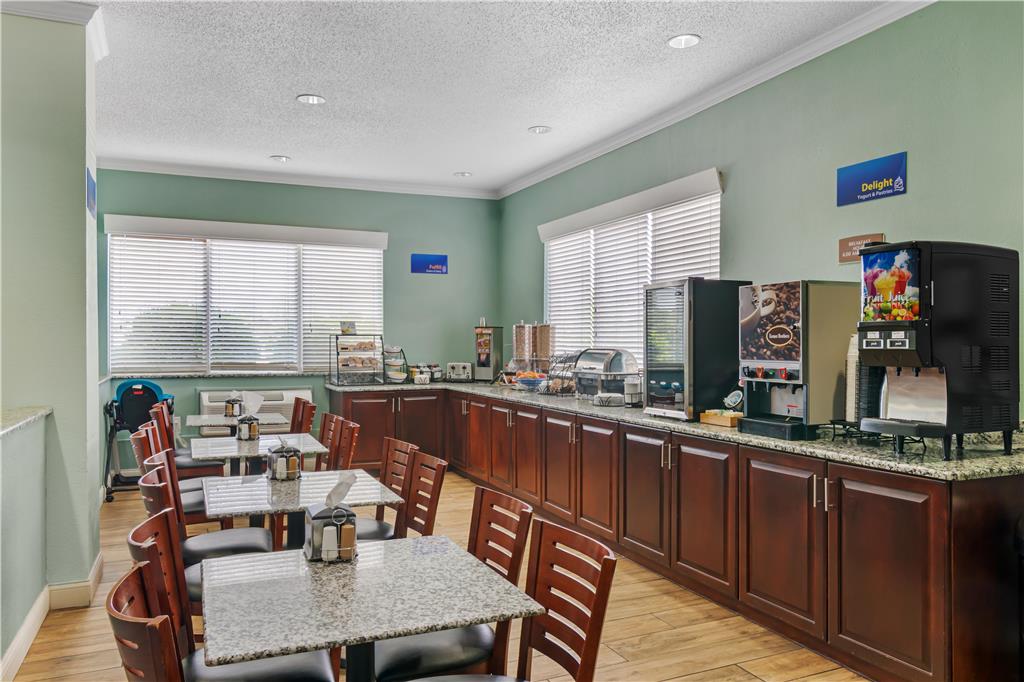 Best Western Teal Lake Inn Image