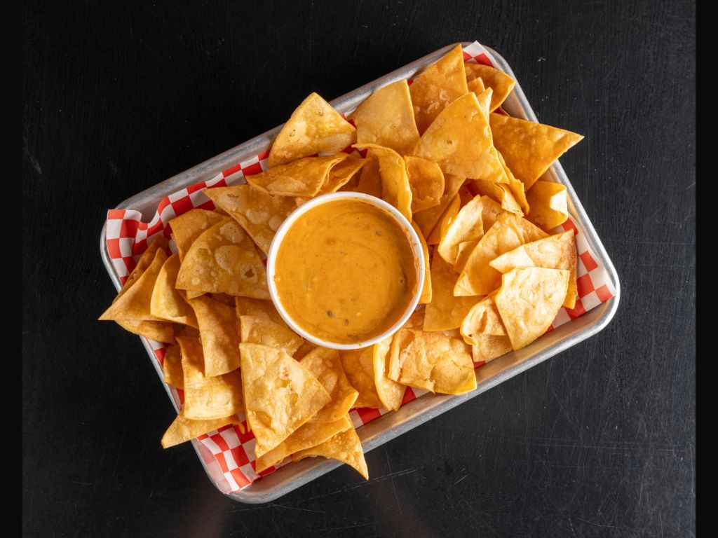Chips & Queso