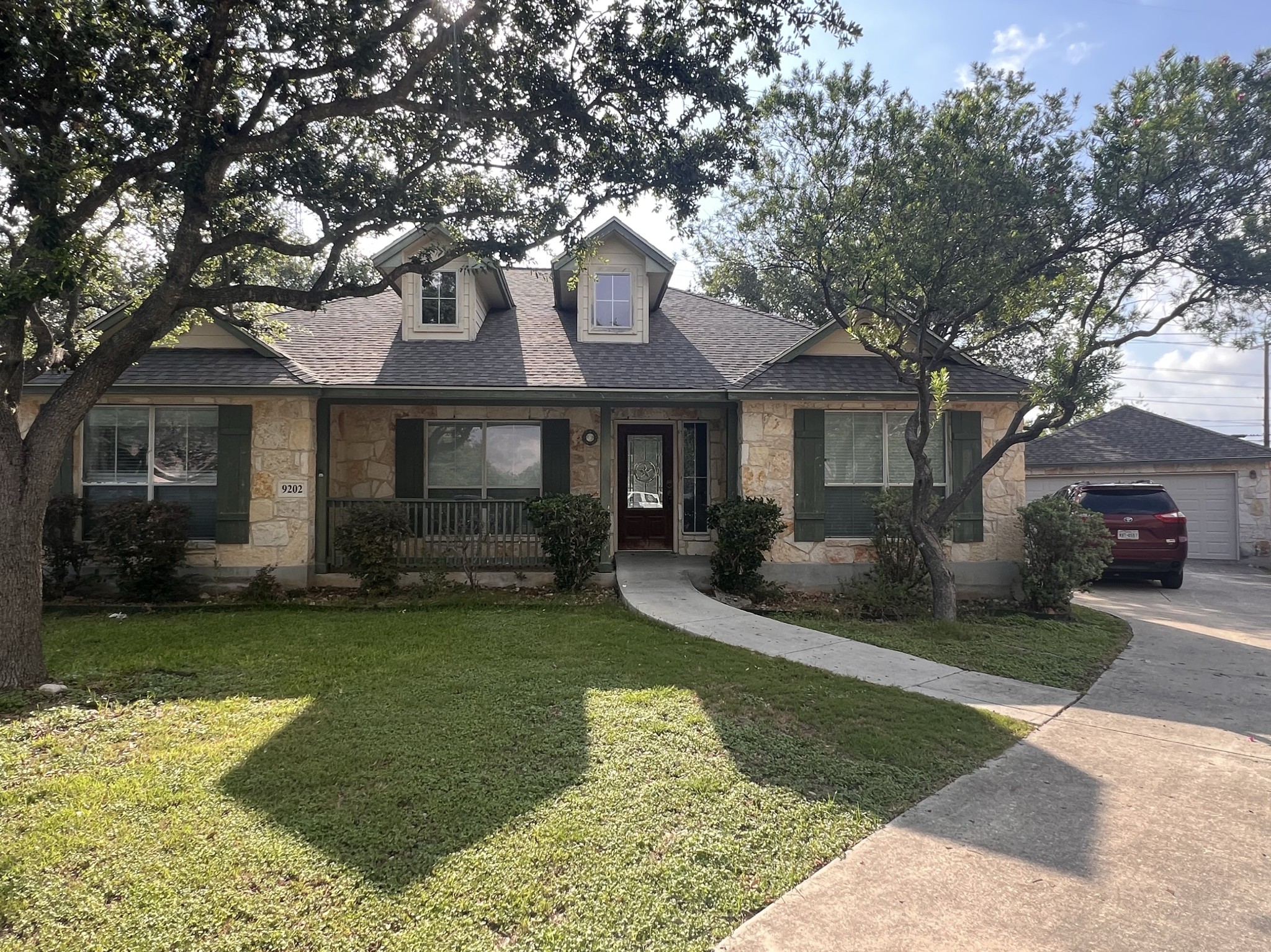 Ideal Precision Roofing & Exteriors LLC Image