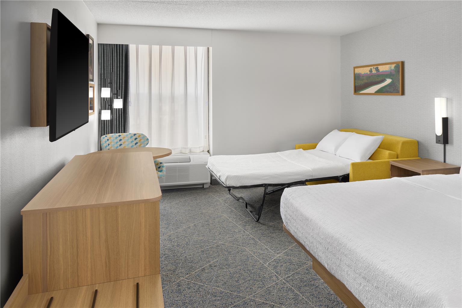 Hampton Inn Chicago-Carol Stream Image