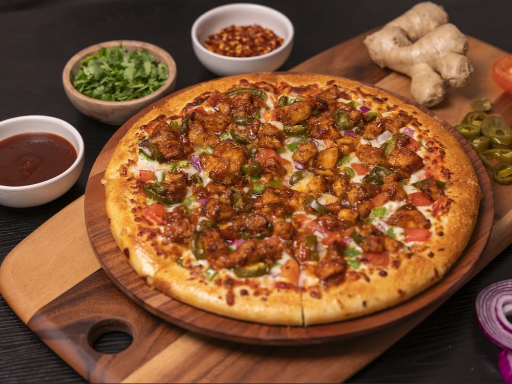 Medium Korean Chili Chicken Pizza