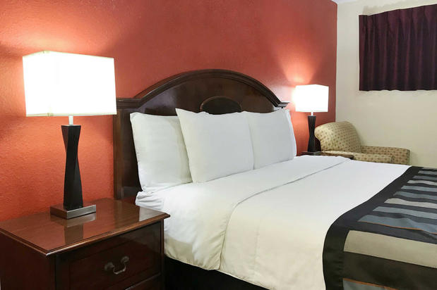 Images Rodeway Inn