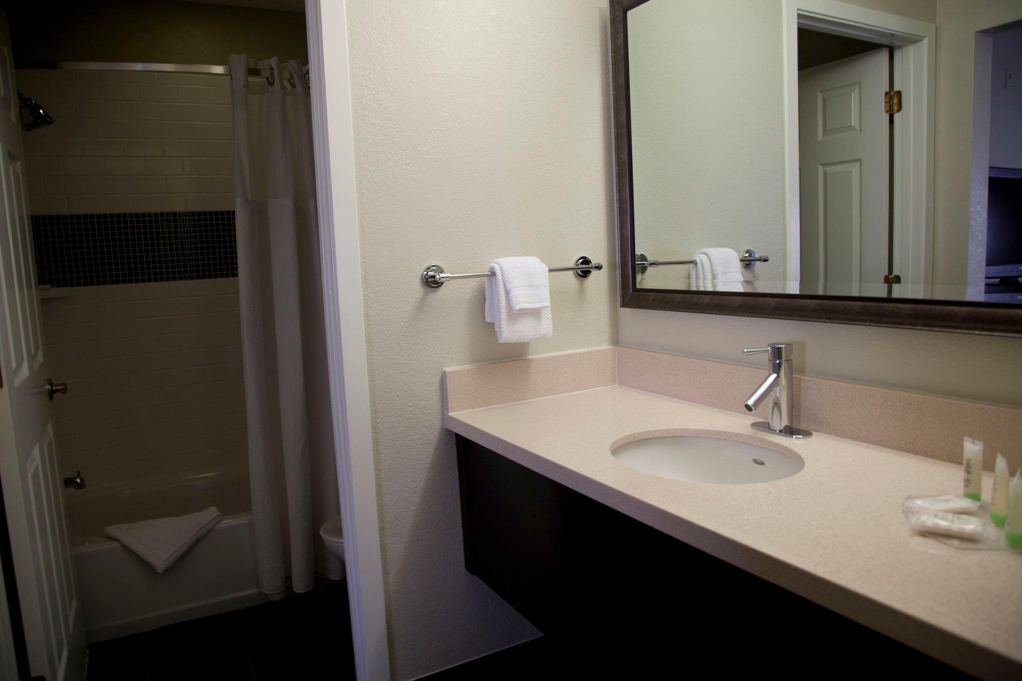 Staybridge Suites Sunnyvale Photo