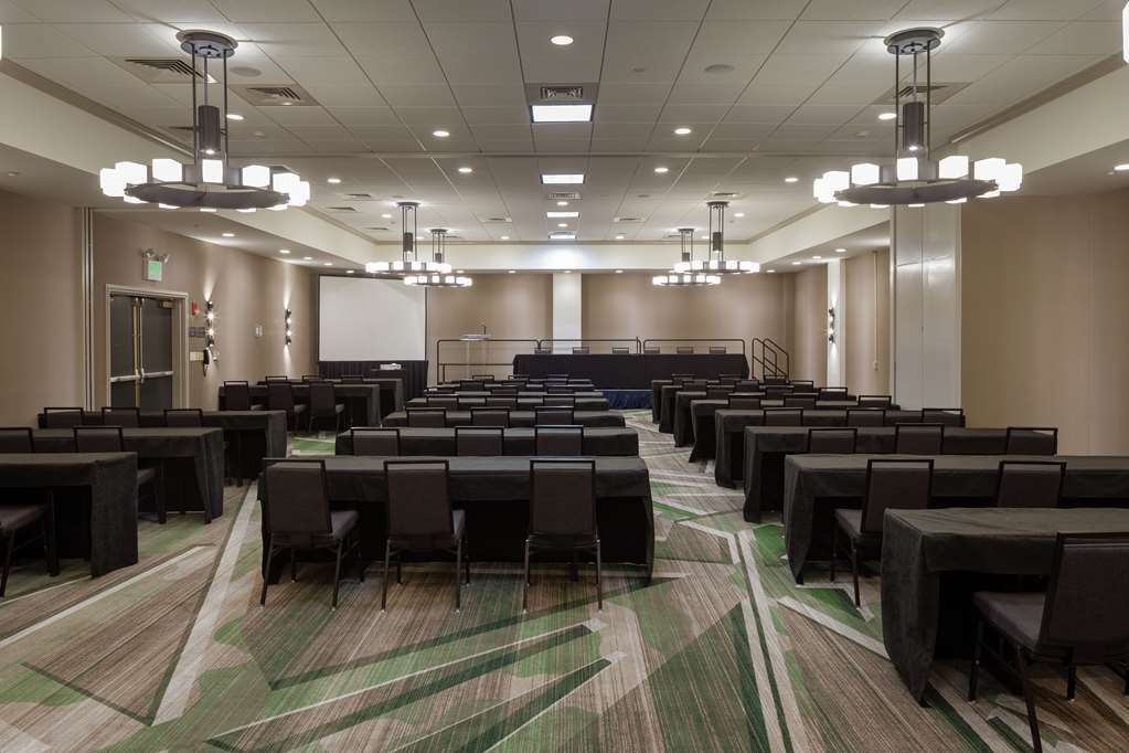 Hilton Birmingham Downtown at UAB Image