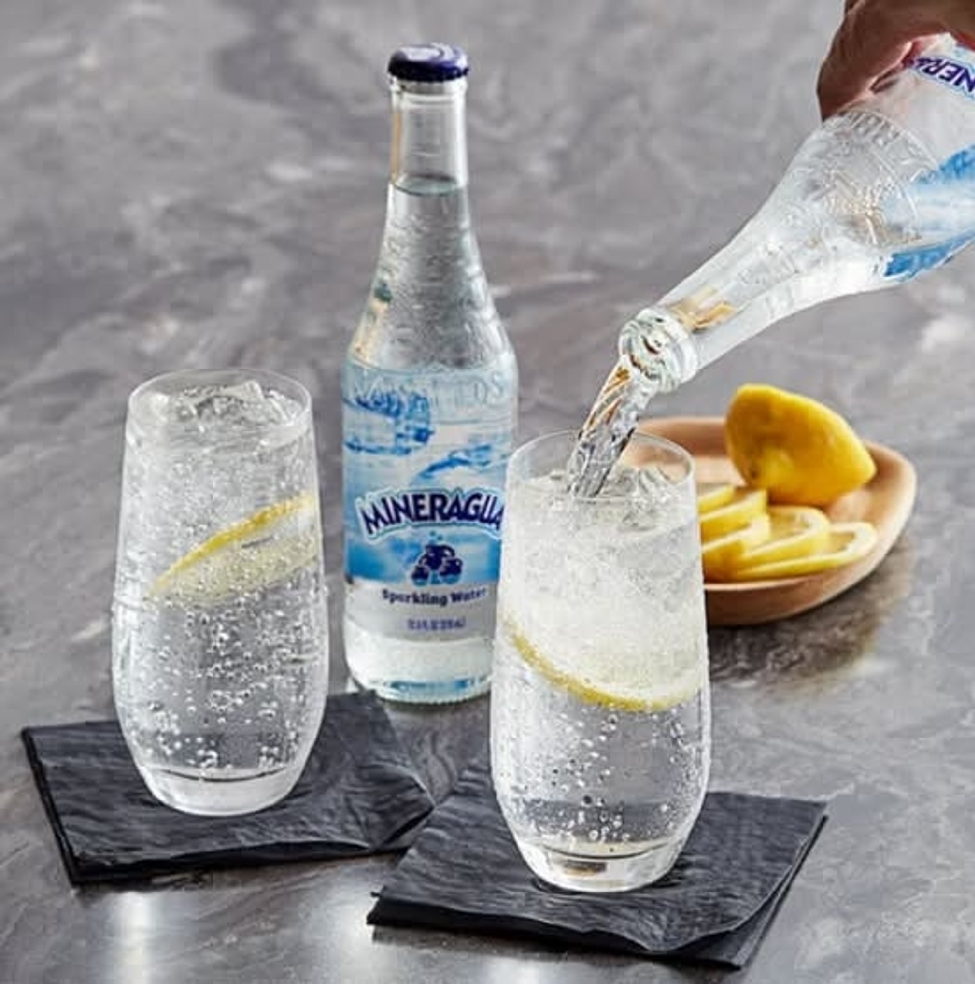 Mineragua - Sparkling Water - Jarritos Brand