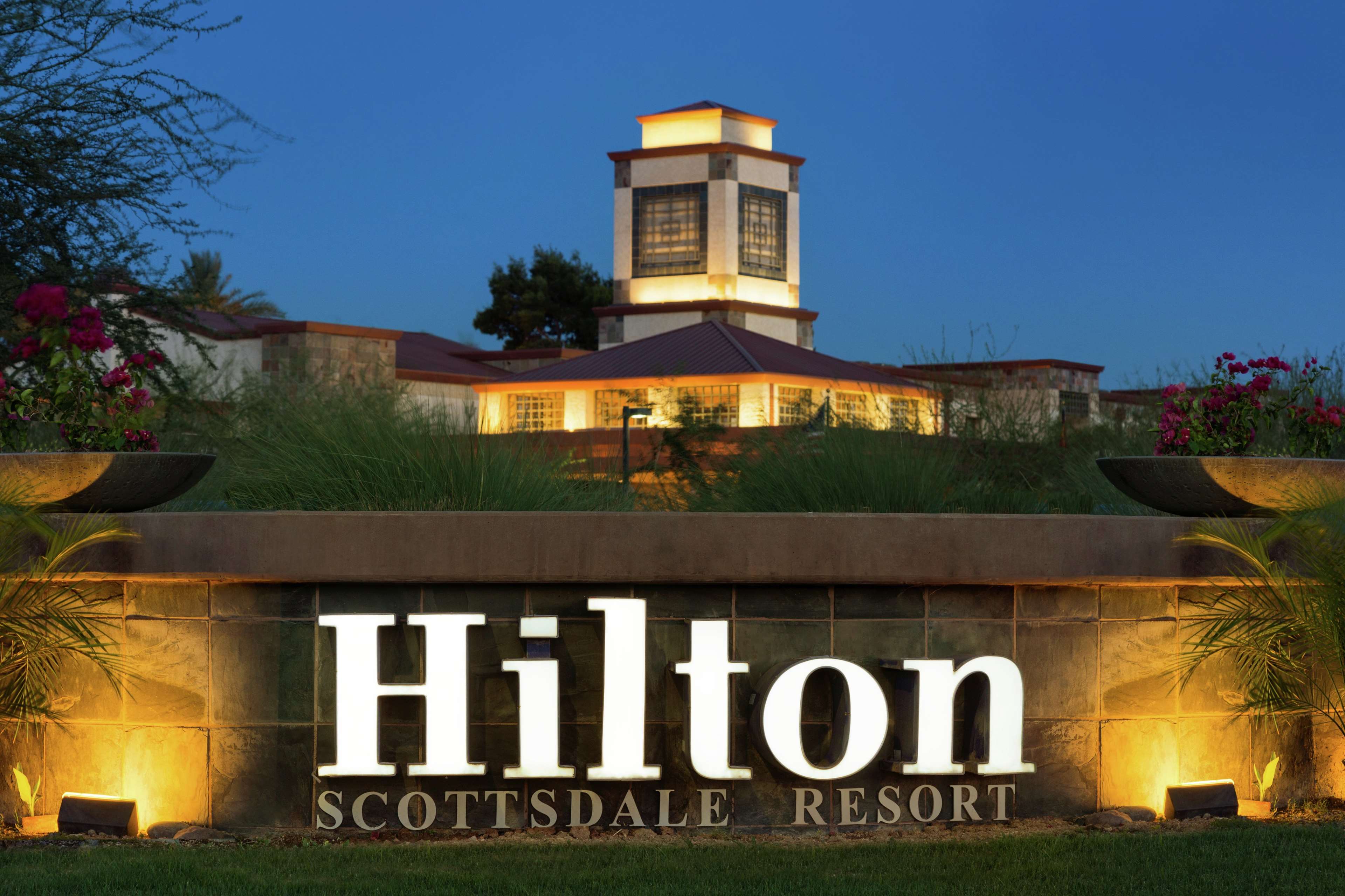 Hilton Scottsdale Resort & Villas Photo