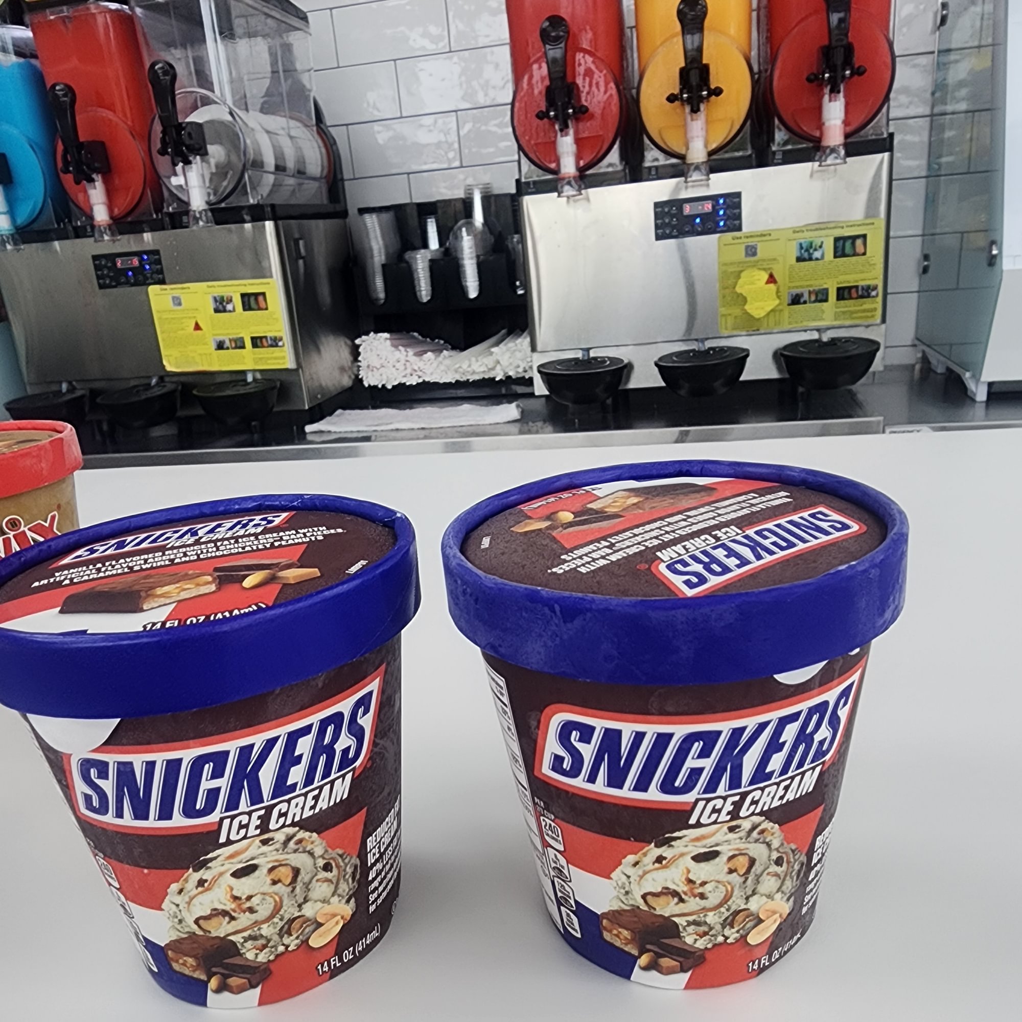 ICE CREAM Snickers 