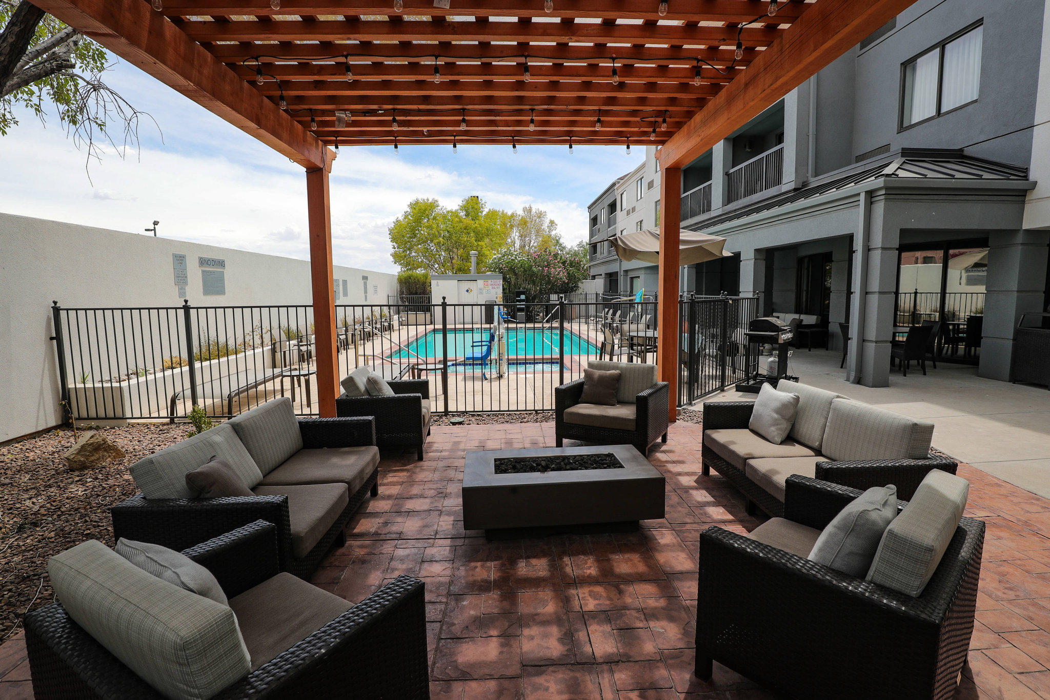 Courtyard by Marriott El Paso Airport Photo